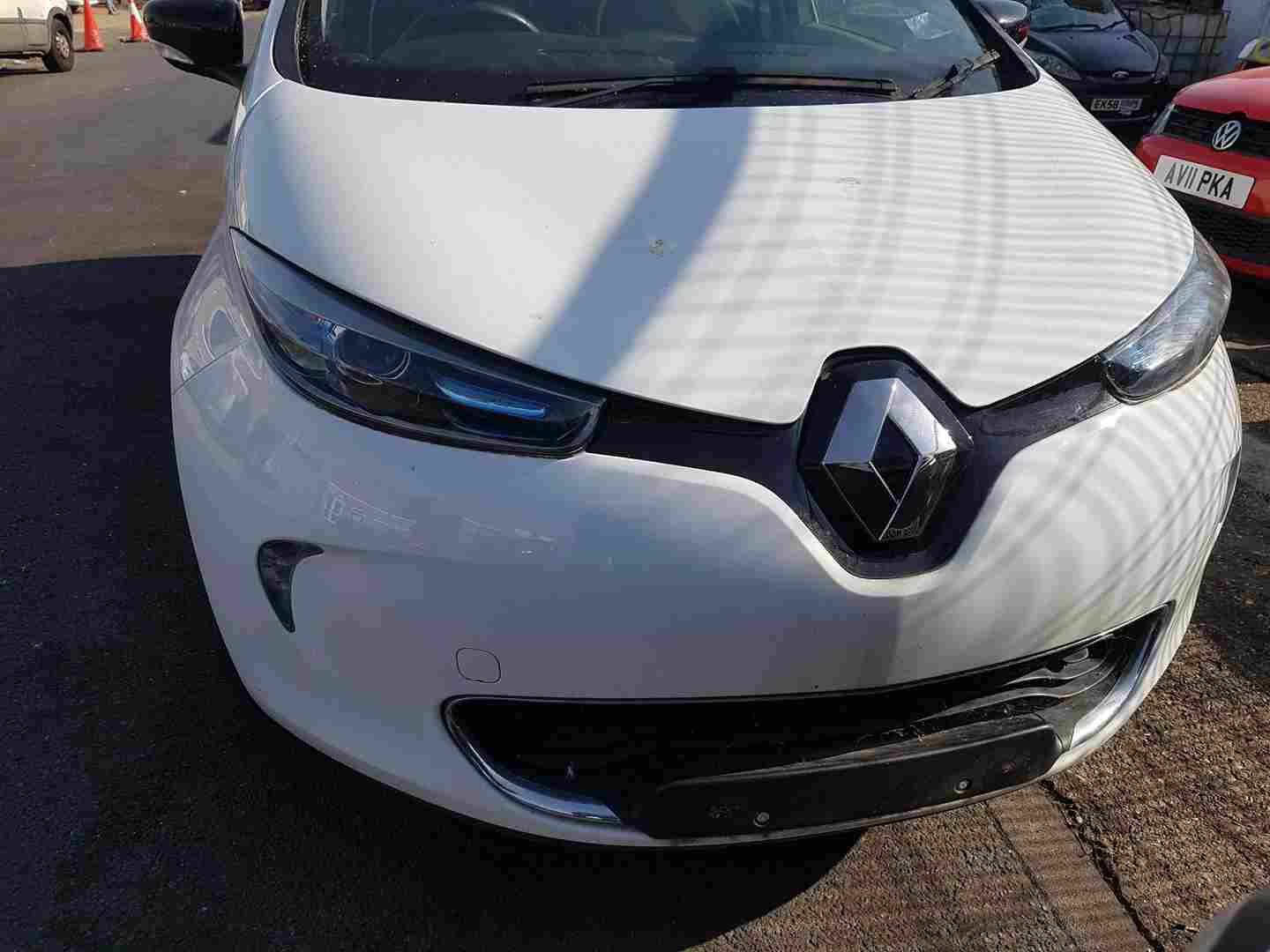 Renault ZOE 2012-2018 Front END Complete Bumper Wings Lights Bonnet White Ov369