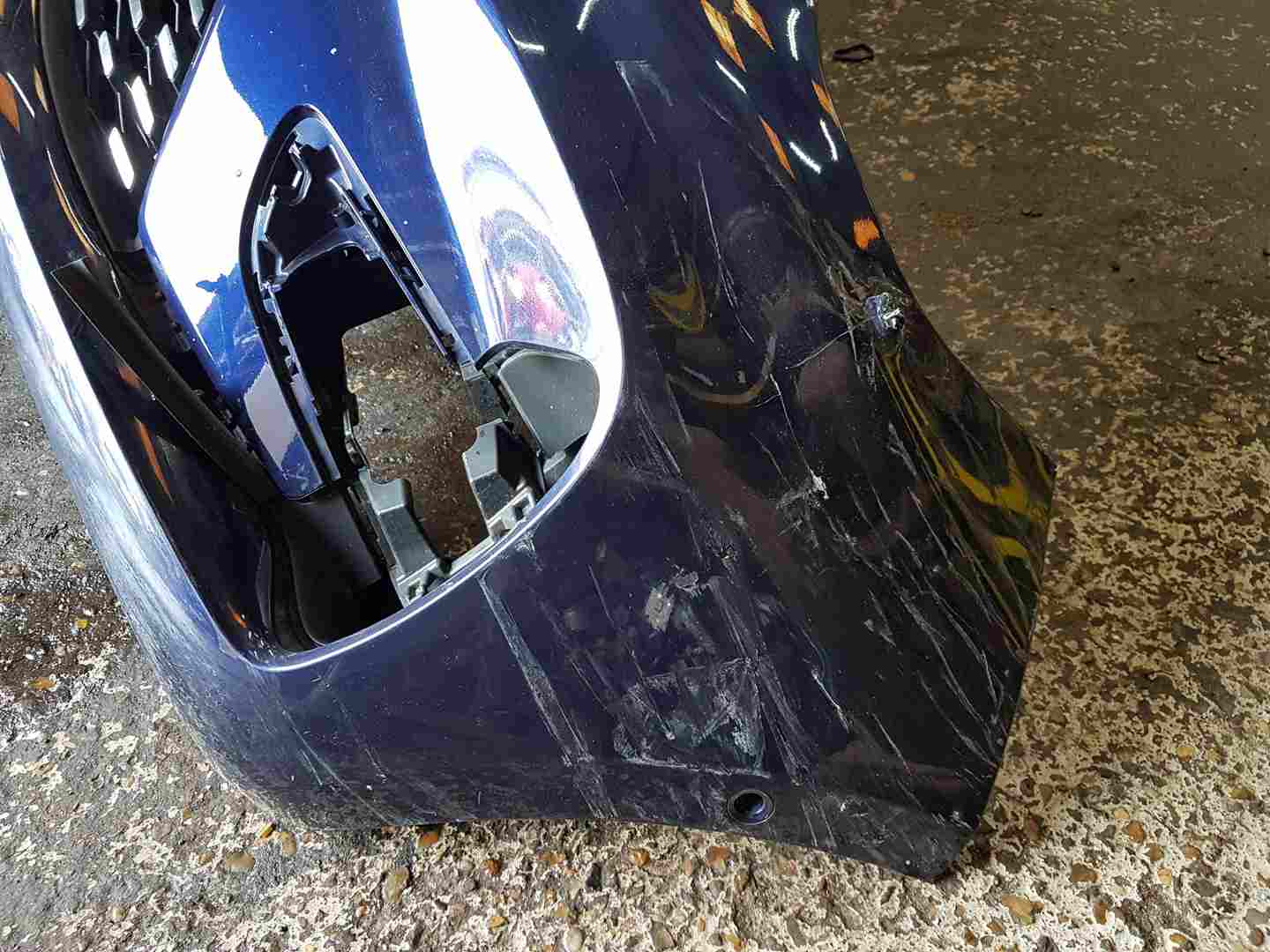 Thumb 7 Renault ZOE 2019-2024 Front Bumper Blue Gt Line Terre + Grill