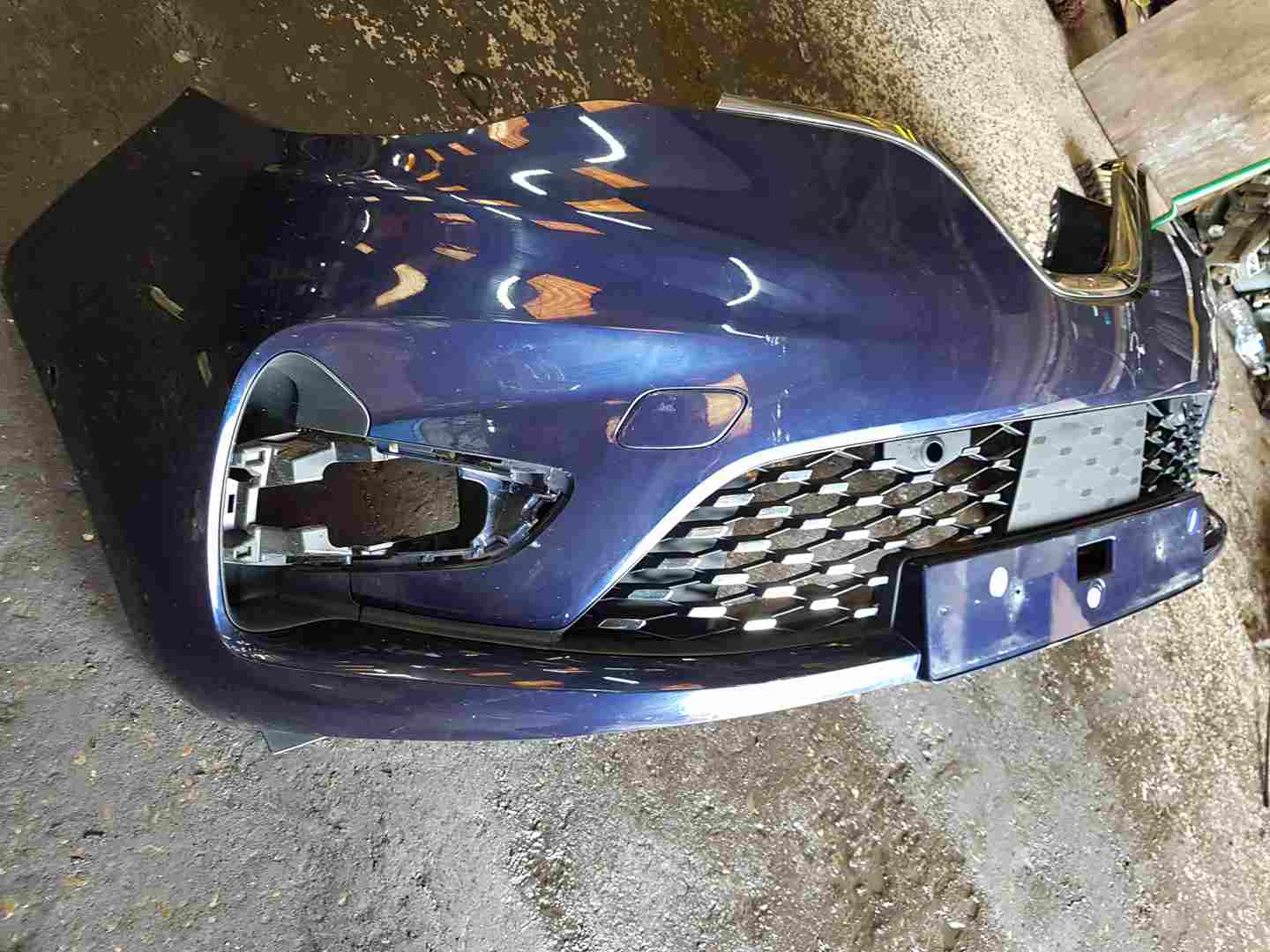Thumb 10 Renault ZOE 2019-2024 Front Bumper Blue Gt Line Terre + Grill