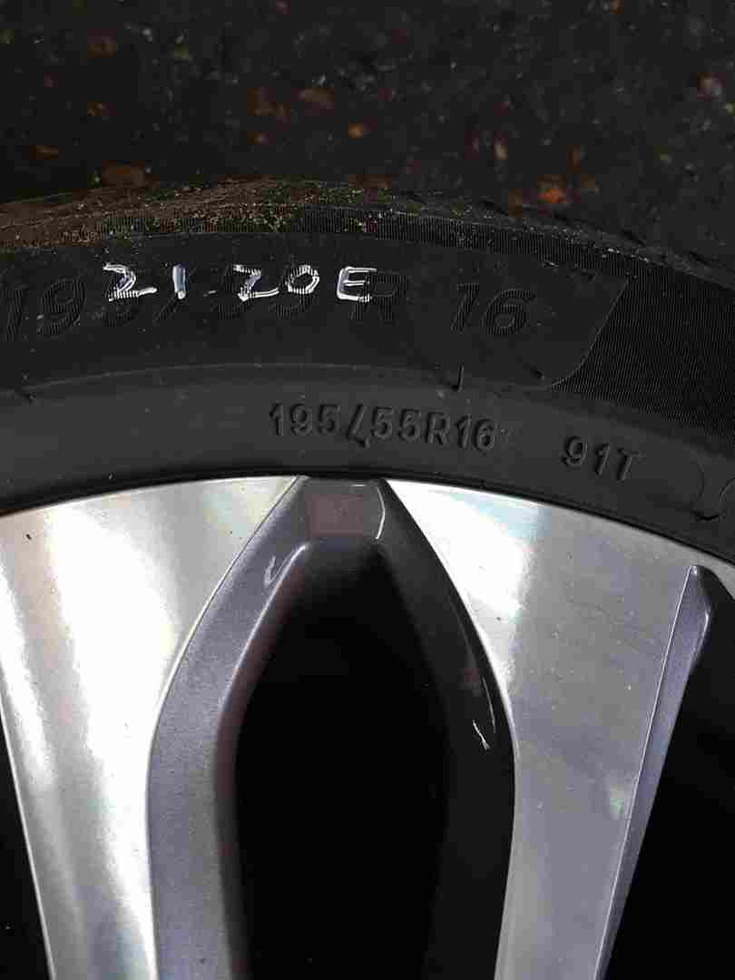 Thumb 4 Renault ZOE MK2 2019-2024  Alloy Wheel + Tyre 195 55 16 6Mm Tread 5/5 403005287R