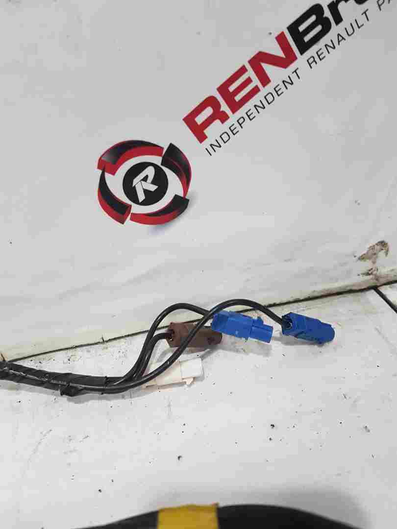 Thumb 3 Renault ZOE MK2 2019-2024 Aerial Base Complete GPS Wire