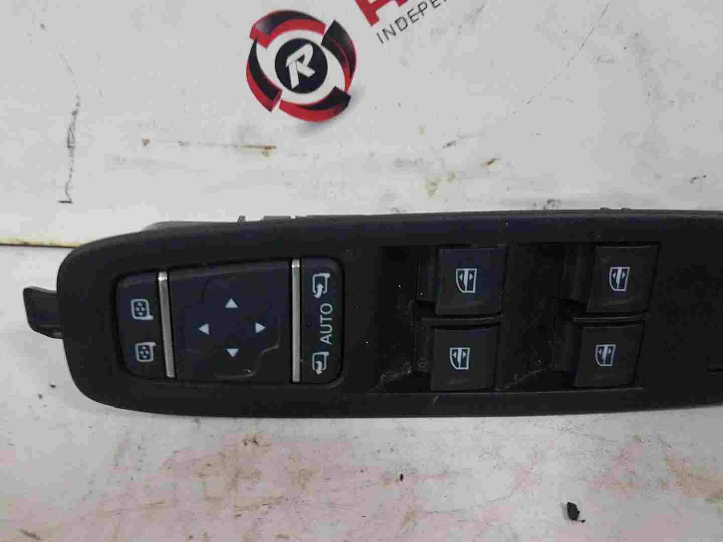 Thumb 3 Renault ZOE MK2 2019-2024 Drivers OSF Front Window Switches + Panel Mirror
