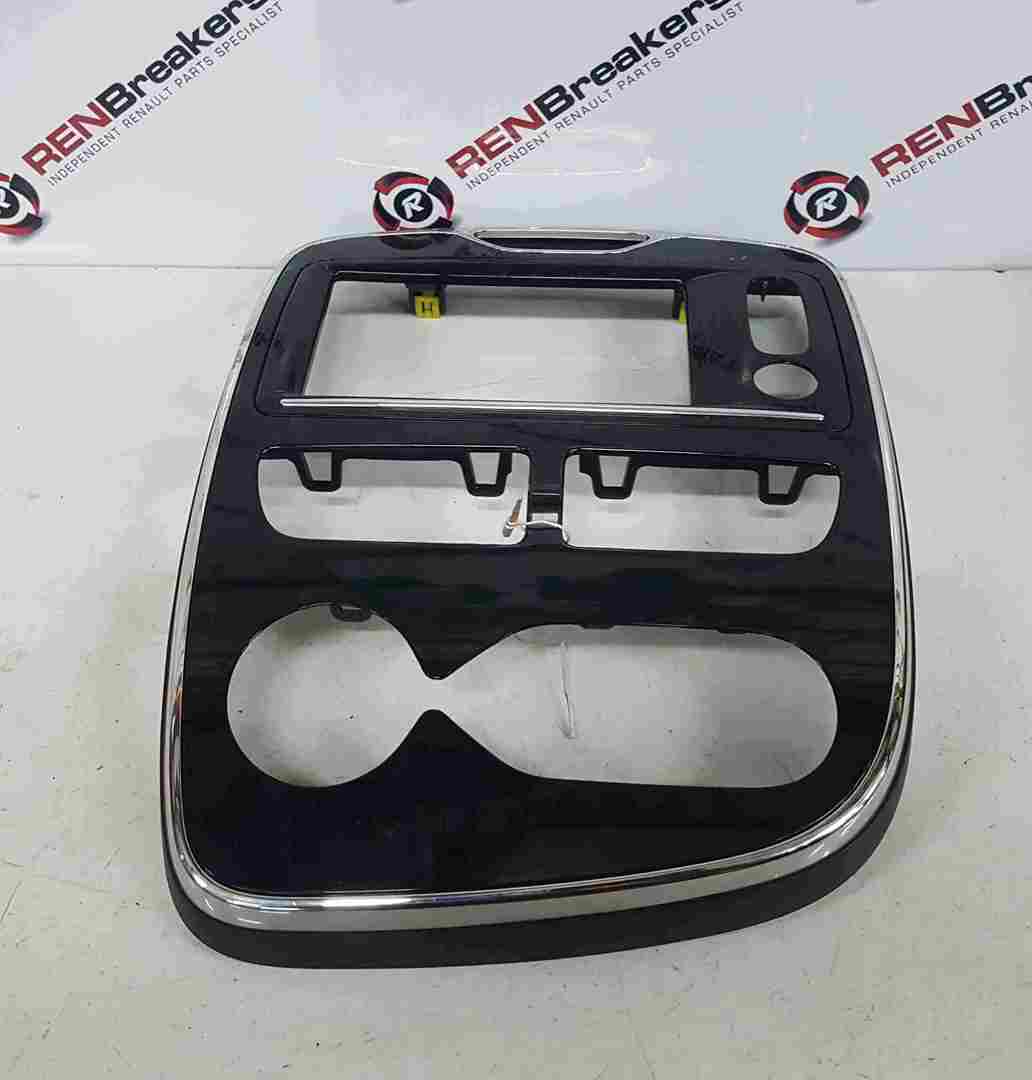 Renault Zoe 2012-2016 Centre Heater Vent + Surround Gloss Black 682602671R