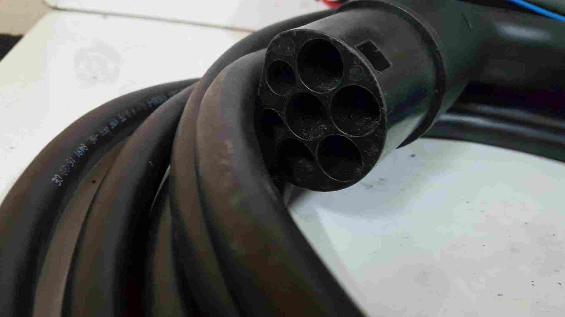 Thumb 2 Renault Zoe 2012-2016 Charge Pack Lead Charging