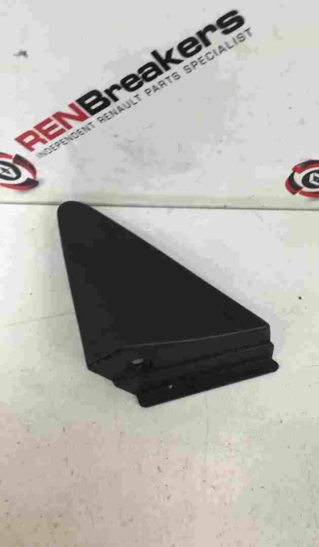 Renault Zoe 2012-2016 Passenger NS Triangle Wing Insert Plastic 638753887R