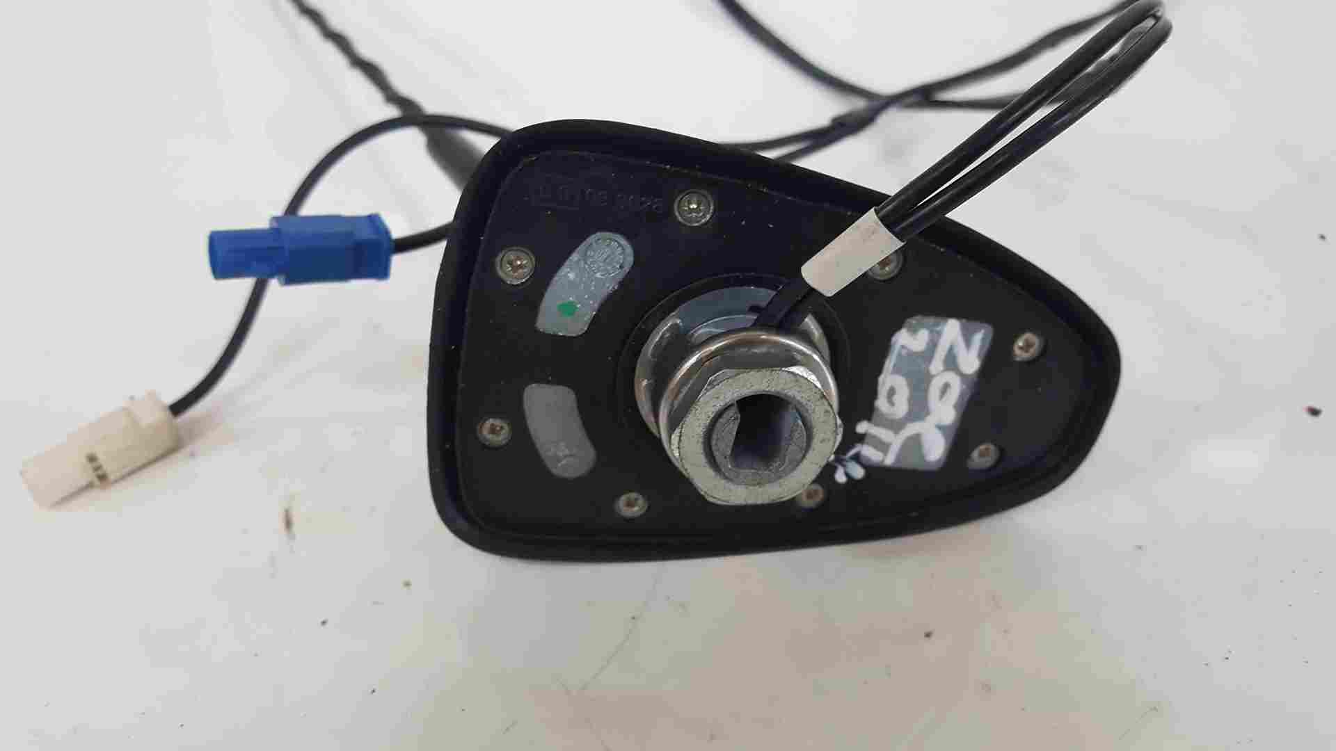 Thumb 2 Renault Zoe 2012-2016 Roof Aerial GPS Sat Nav