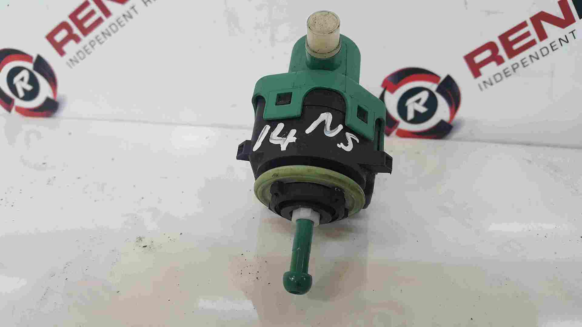 Thumb 4 Renault Zoe 2012-2017 Passenger NSF Front Headlight Adjuster Level 8200501939