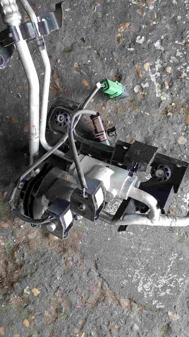 Thumb 2 Renault Zoe 2012-2018 Air Con Conditioning Hose Pipe Tube 924467761R