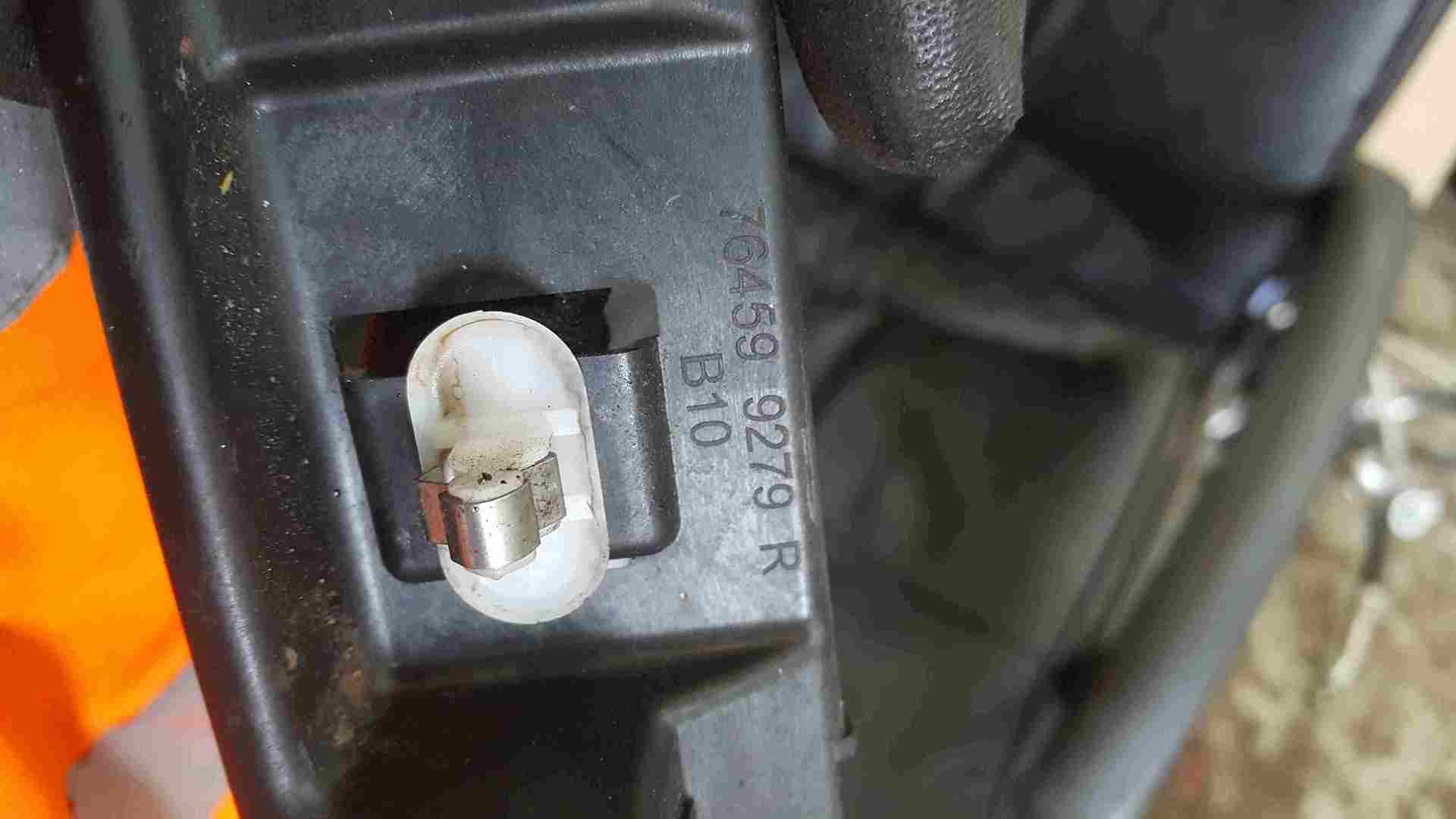 Thumb 2 Renault Zoe 2012-2018 Drivers OSF Front Bracket Support 764583905R