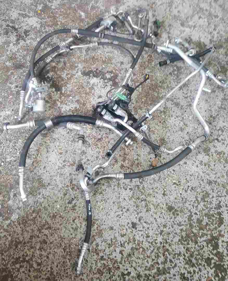 Renault Zoe 2012-2018 Full Complete Air Con Pipes 924480658R