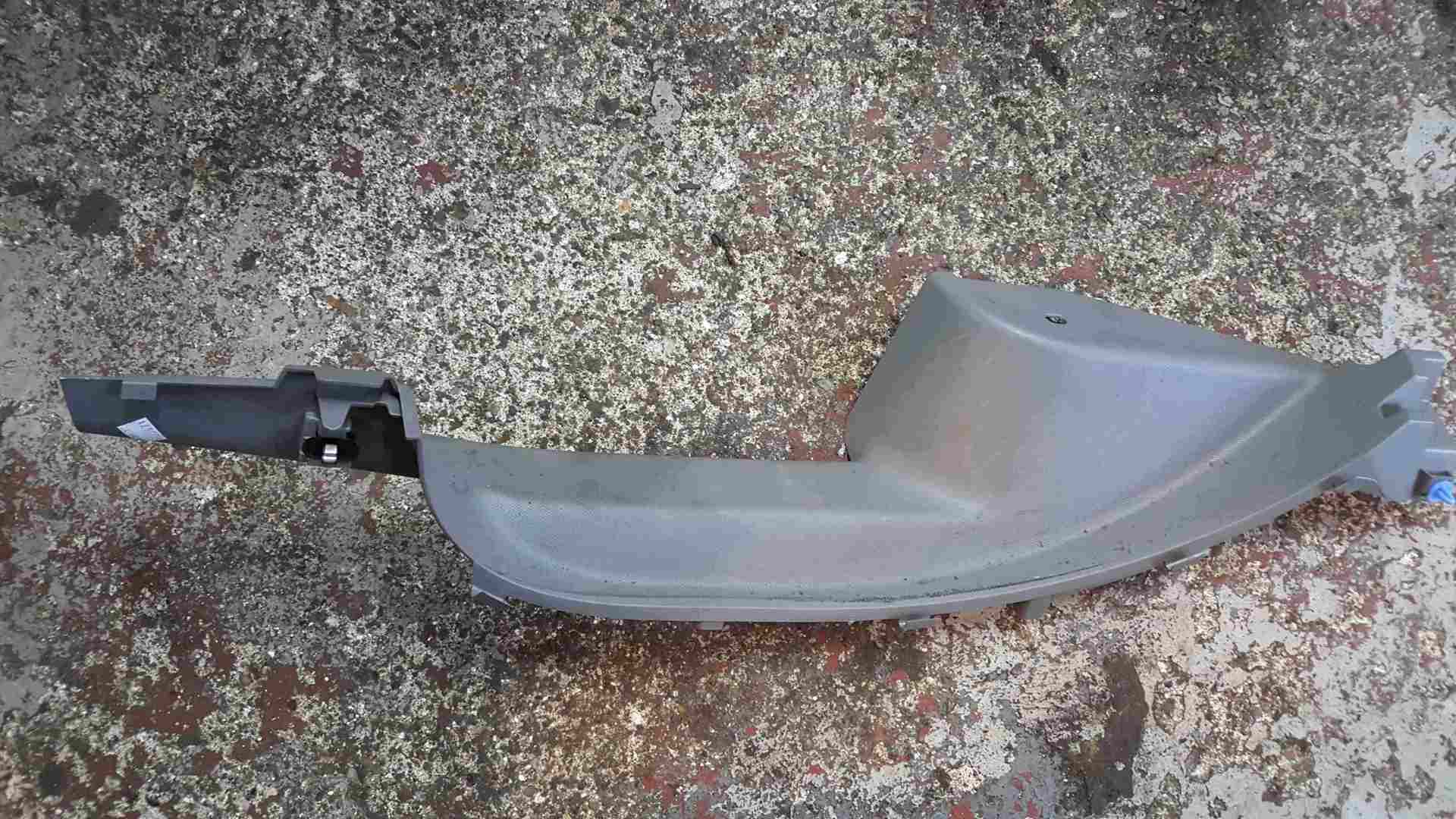 Renault Zoe 2012-2019 Drivers OSR Rear Plastic Trim 769532813R