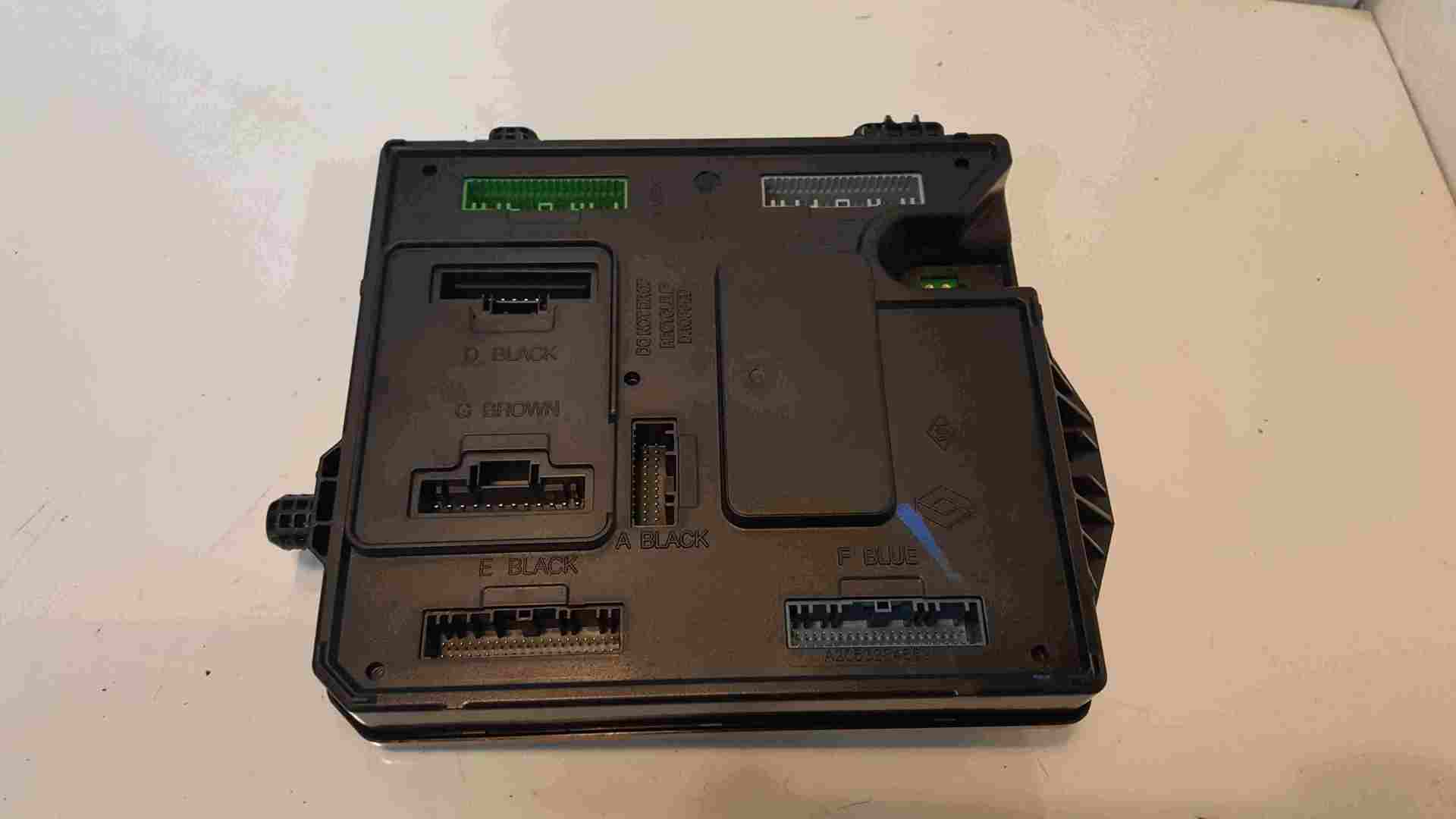 Renault Zoe 20122019 Fuse Box BCM Computer 284b15472r Store Renault