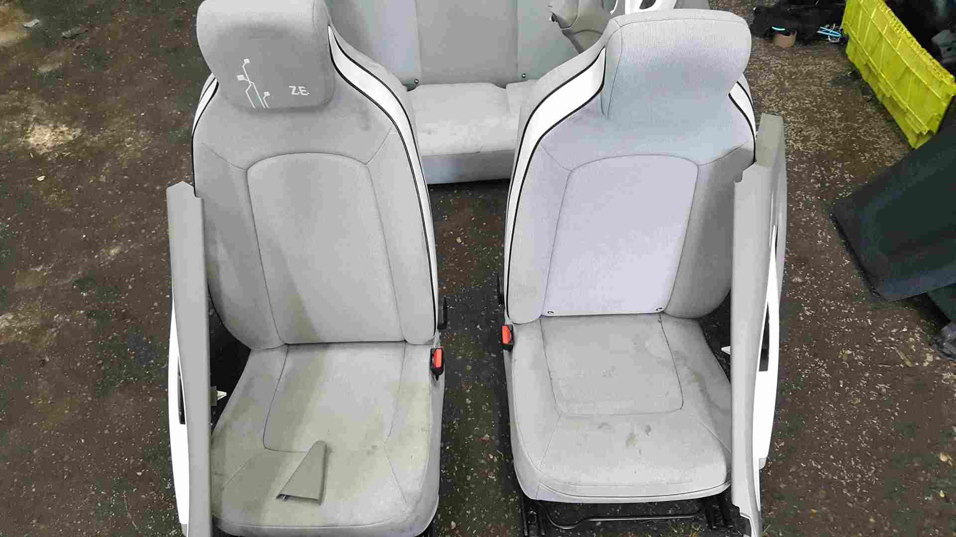 Thumb 7 Renault Zoe 2012-2019 Light Interior Set Chairs Seats Door Cards
