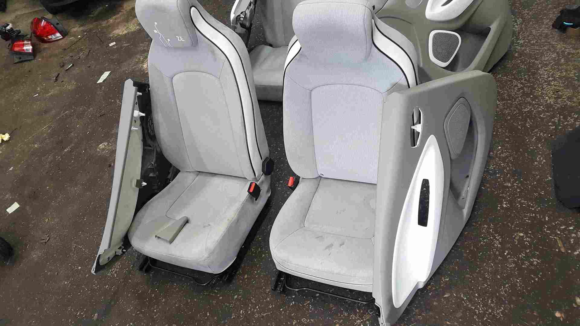 Thumb 8 Renault Zoe 2012-2019 Light Interior Set Chairs Seats Door Cards