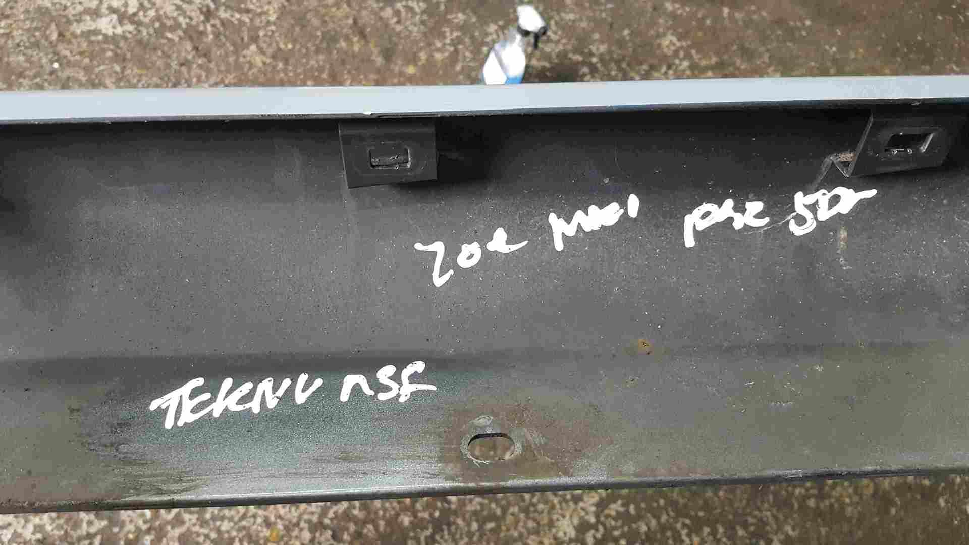 Thumb 2 Renault Zoe 2013-2015 Passenger NSF Front Side Skirt Blue Silver TEKNU