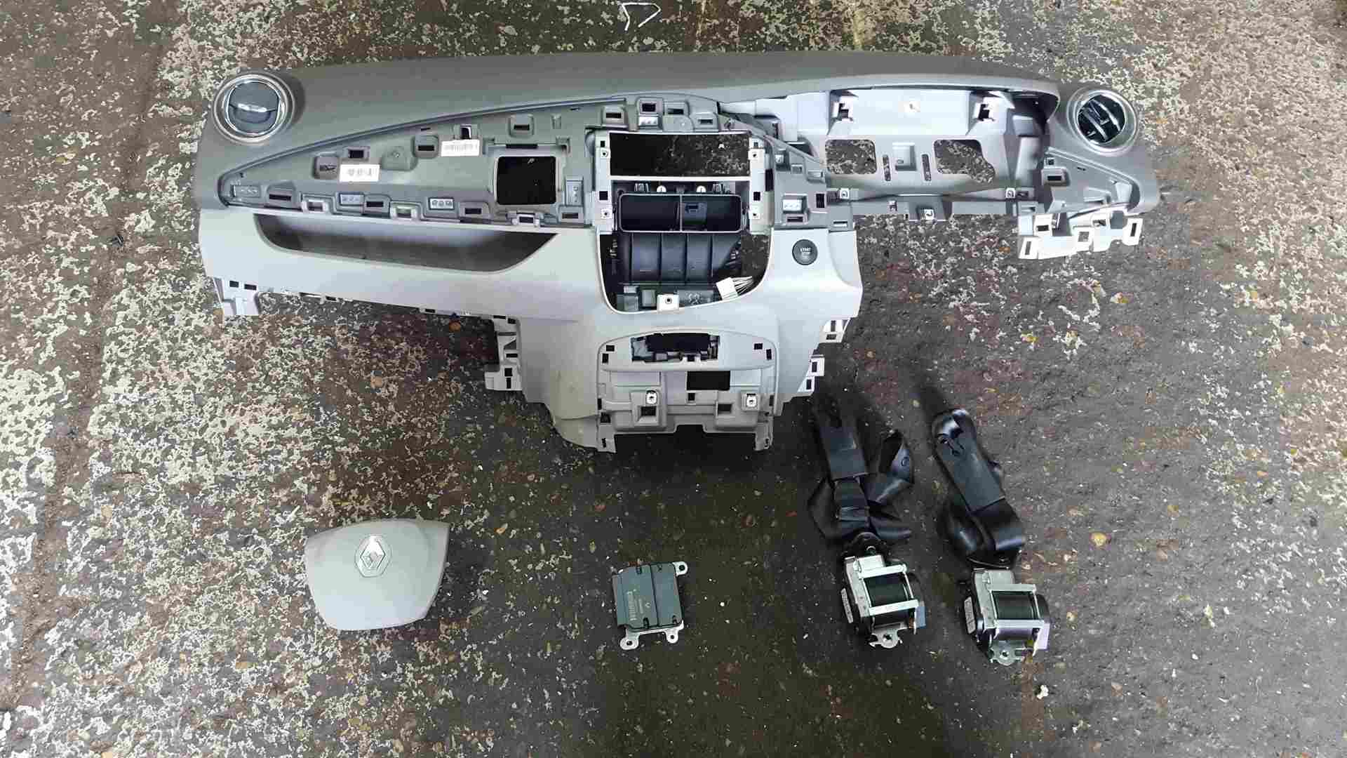 Renault Zoe 2016-2019 Dashboard Airbag Comeplte Kit Belts Module