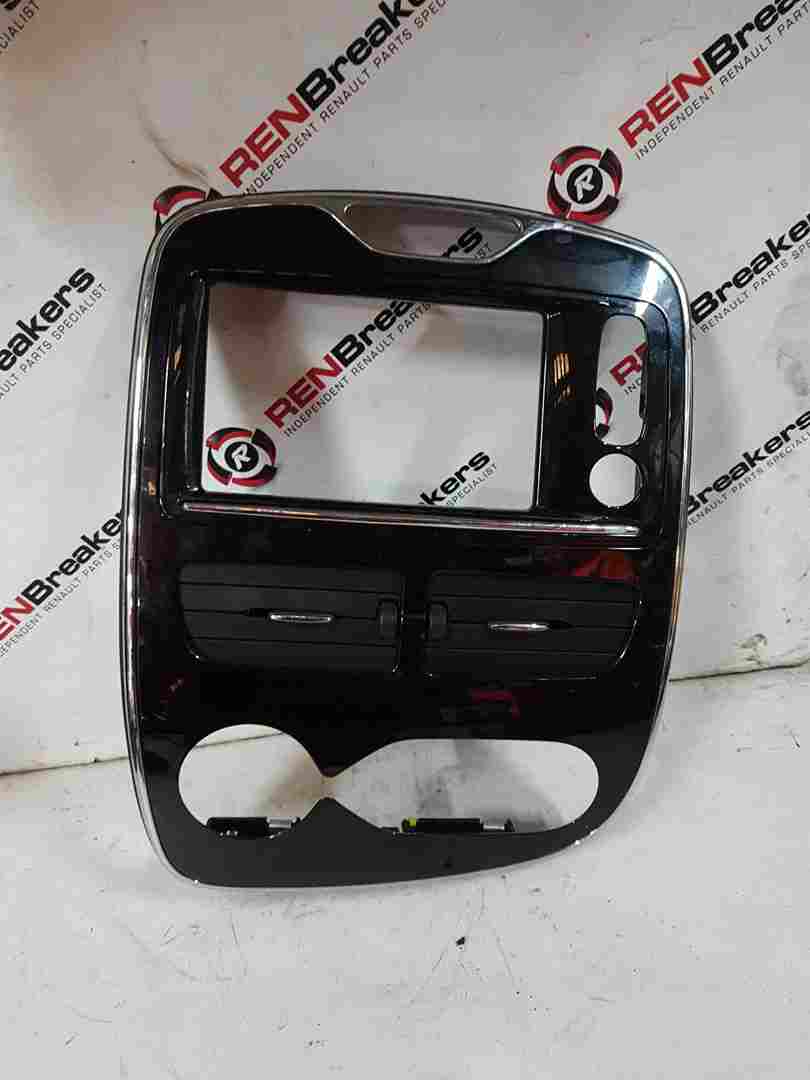 Thumb 2 Renault Zoe MK2 2019-2024 Centre Heater Vent + Surround Gloss Black 687507764R