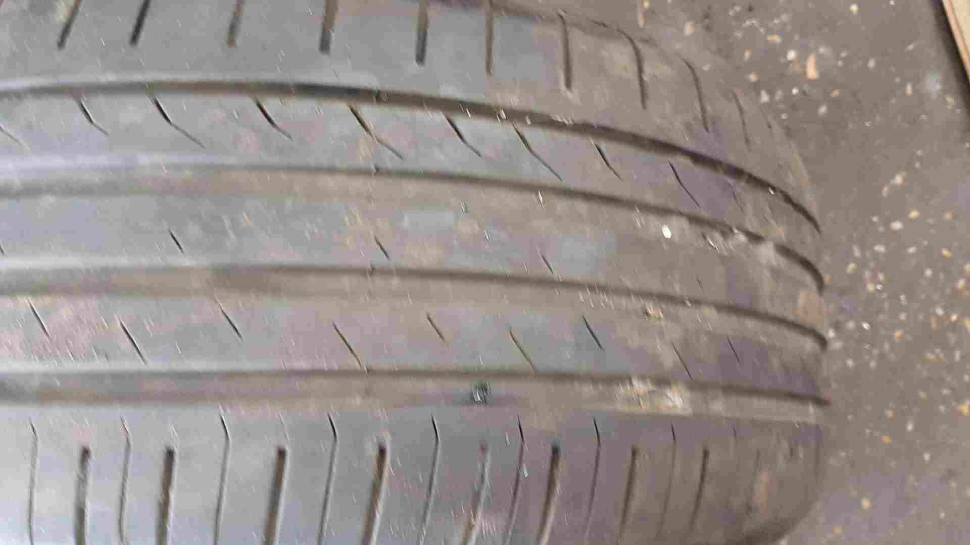 Thumb 3 Tyre 225 45 17 4Mm Tread 2000-2023 4/5
