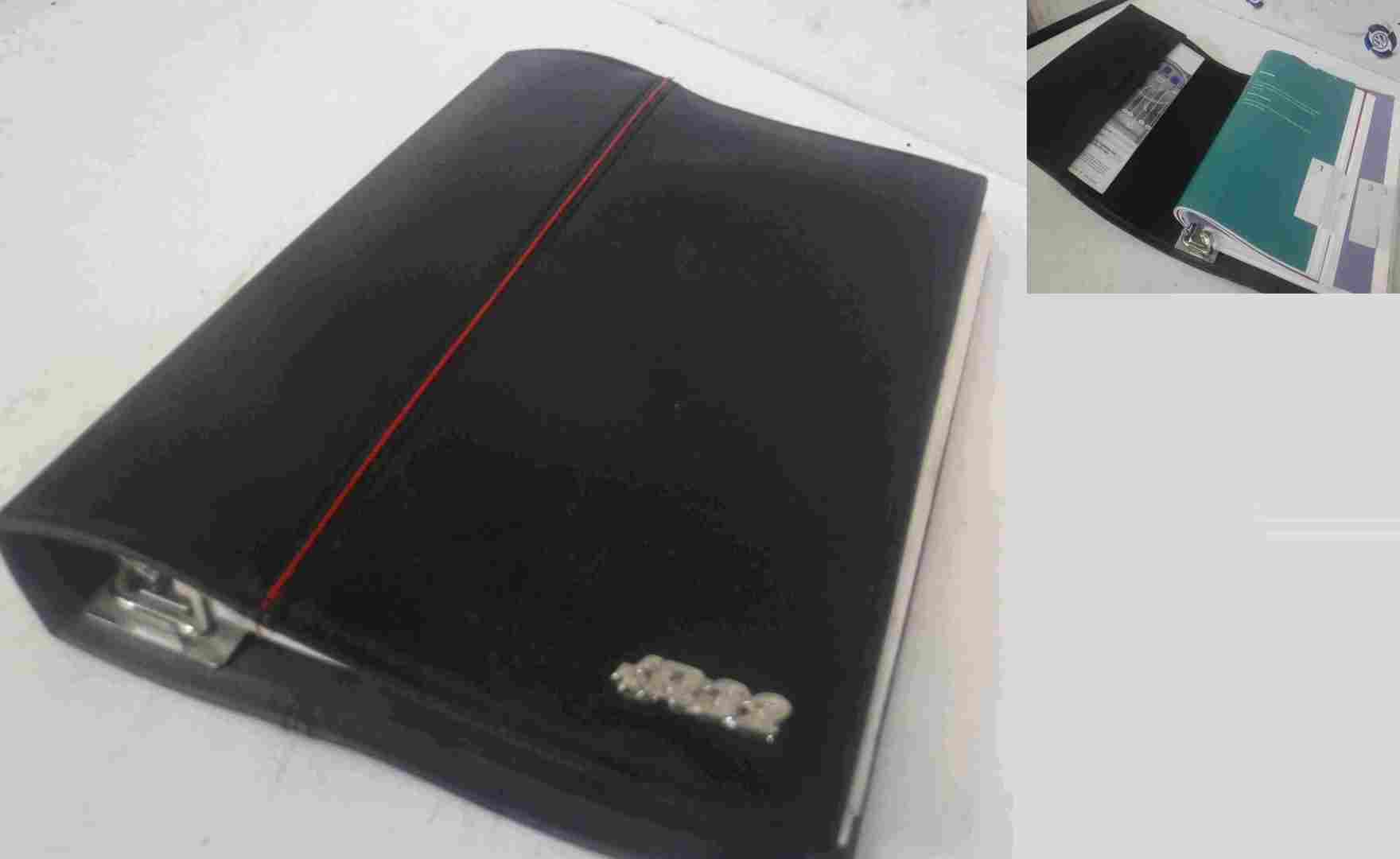 Volkswage Golf MK5 R32 2003-2009 Service Handbook + Wallet Folder