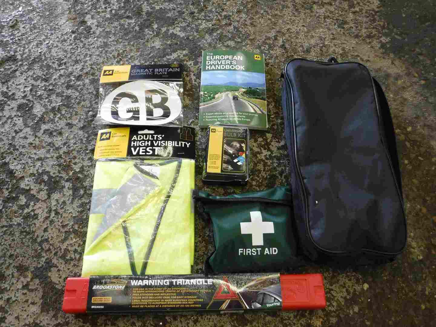 European Travels Essential Kit High Vis Triangle First Aid