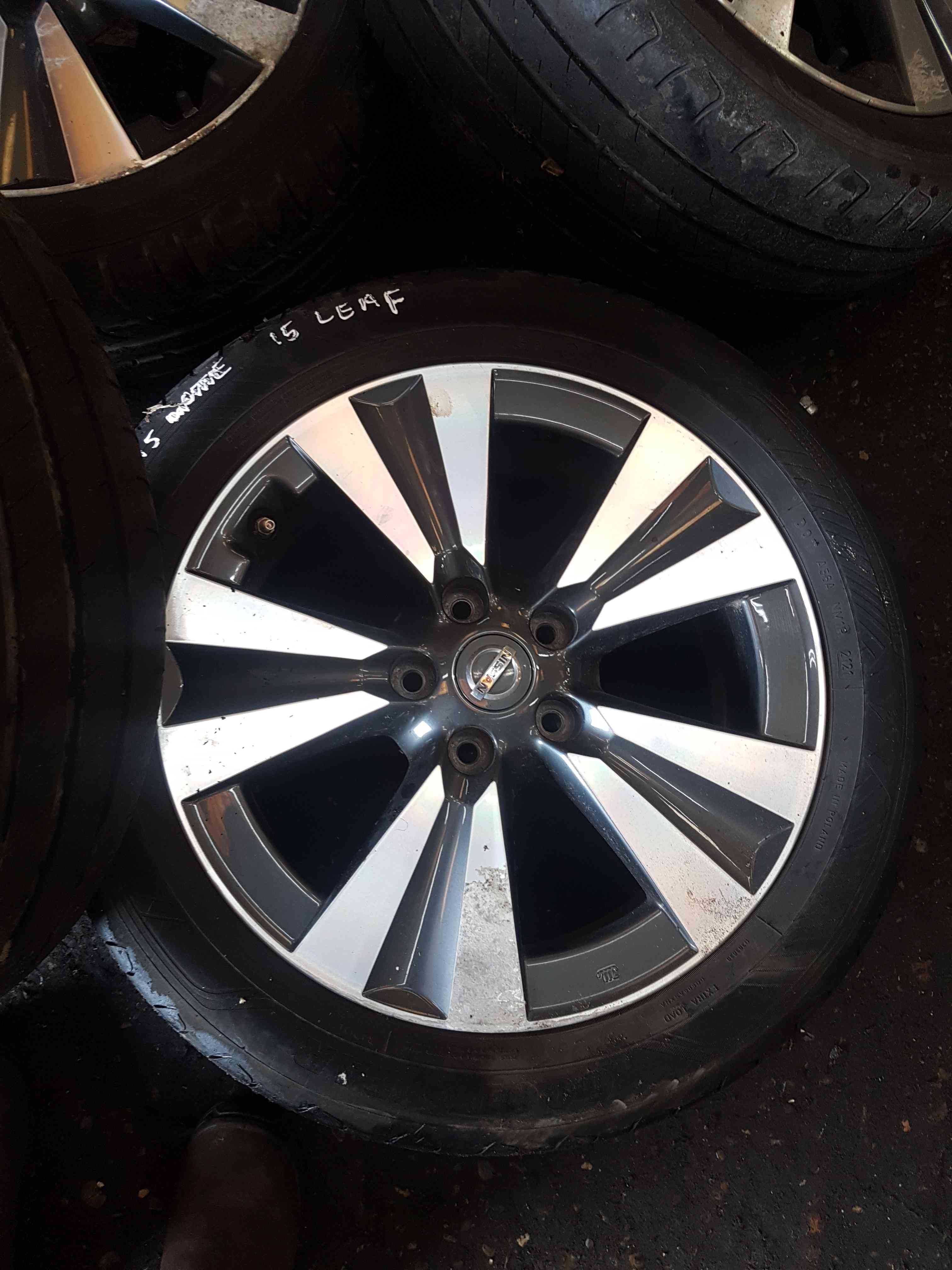 Thumb 6 Nissan Leaf 2010-2017 Alloy Wheel 17Inch + Tyre 225 45 17 6Mm 3/5