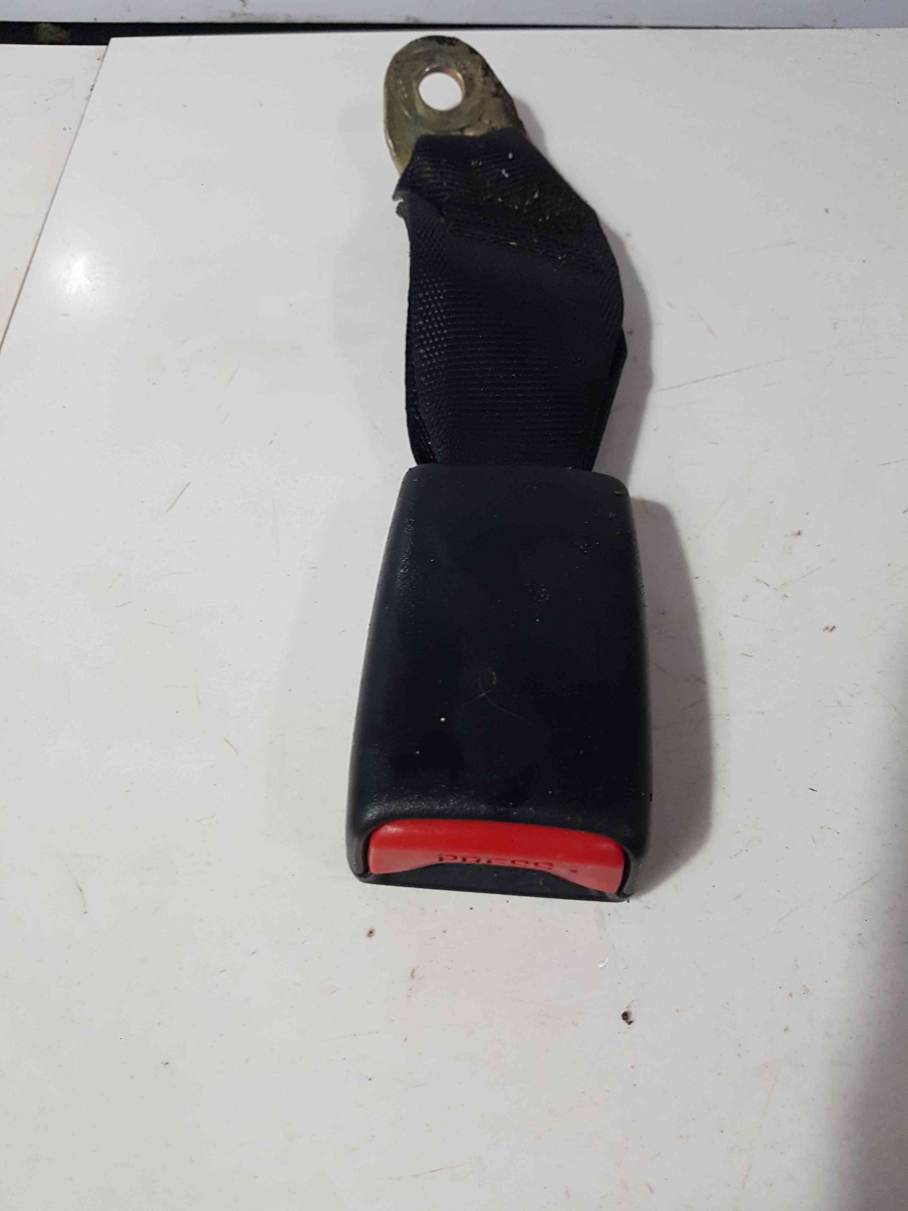 Thumb 3 Nissan Micra K11 1998-2002 Drivers OSR Rear Buckle Clip