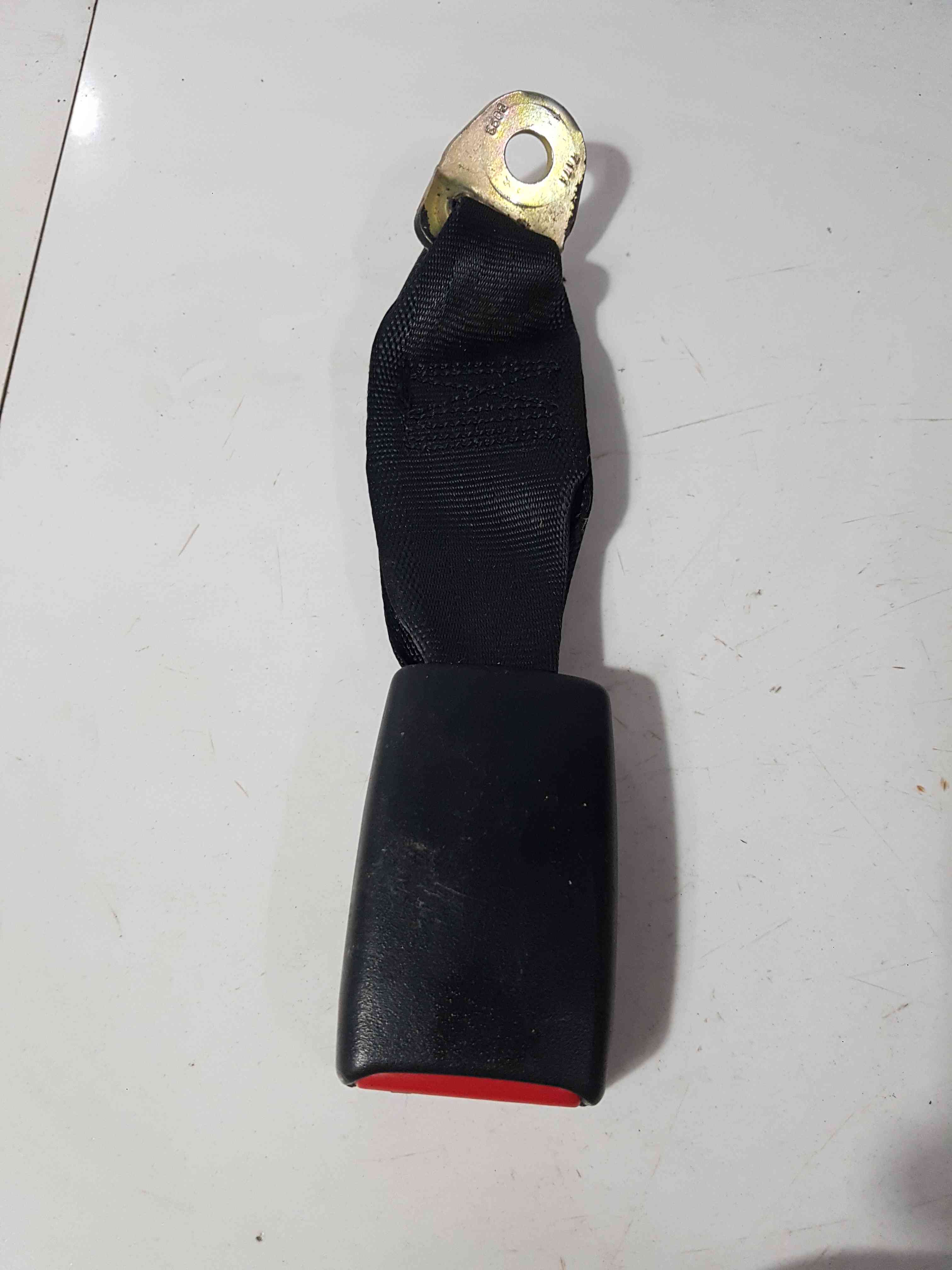 Thumb 2 Nissan Micra K11 1998-2002 Middle Rear Buckle Clip