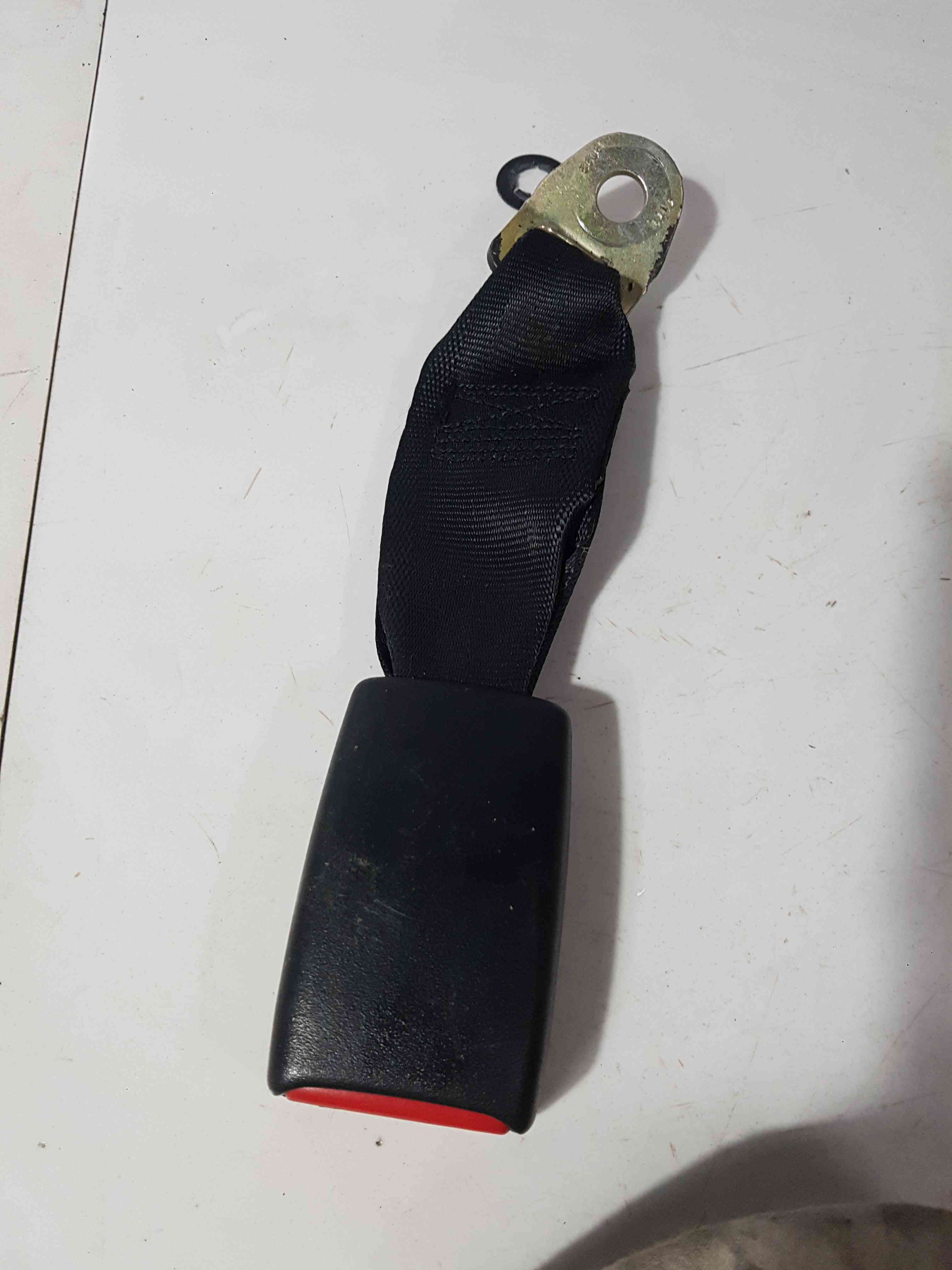 Thumb 5 Nissan Micra K11 1998-2002 Middle Rear Buckle Clip