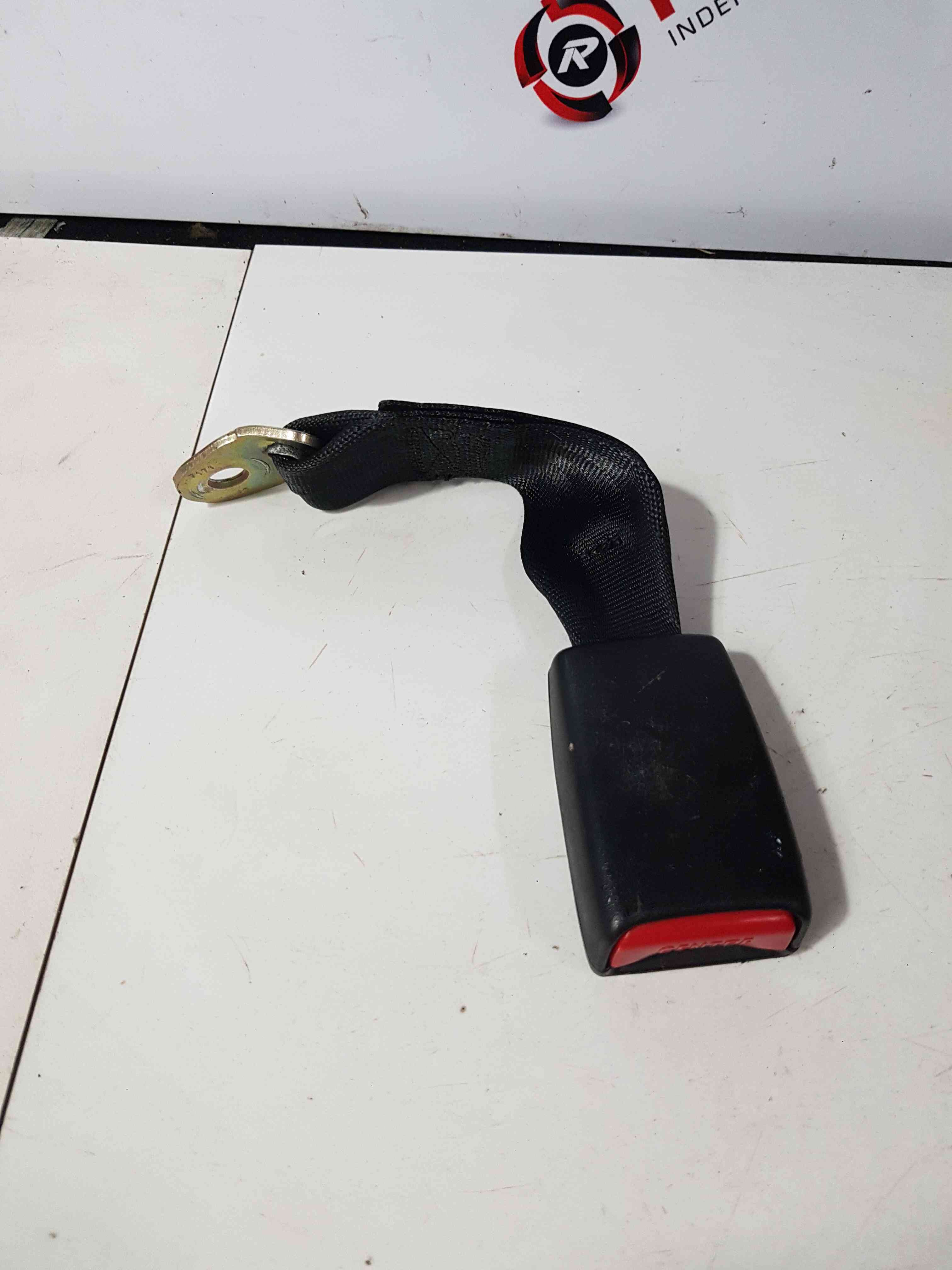 Thumb 4 Nissan Micra K11 1998-2002 Passenger NSR Rear Buckle Clip