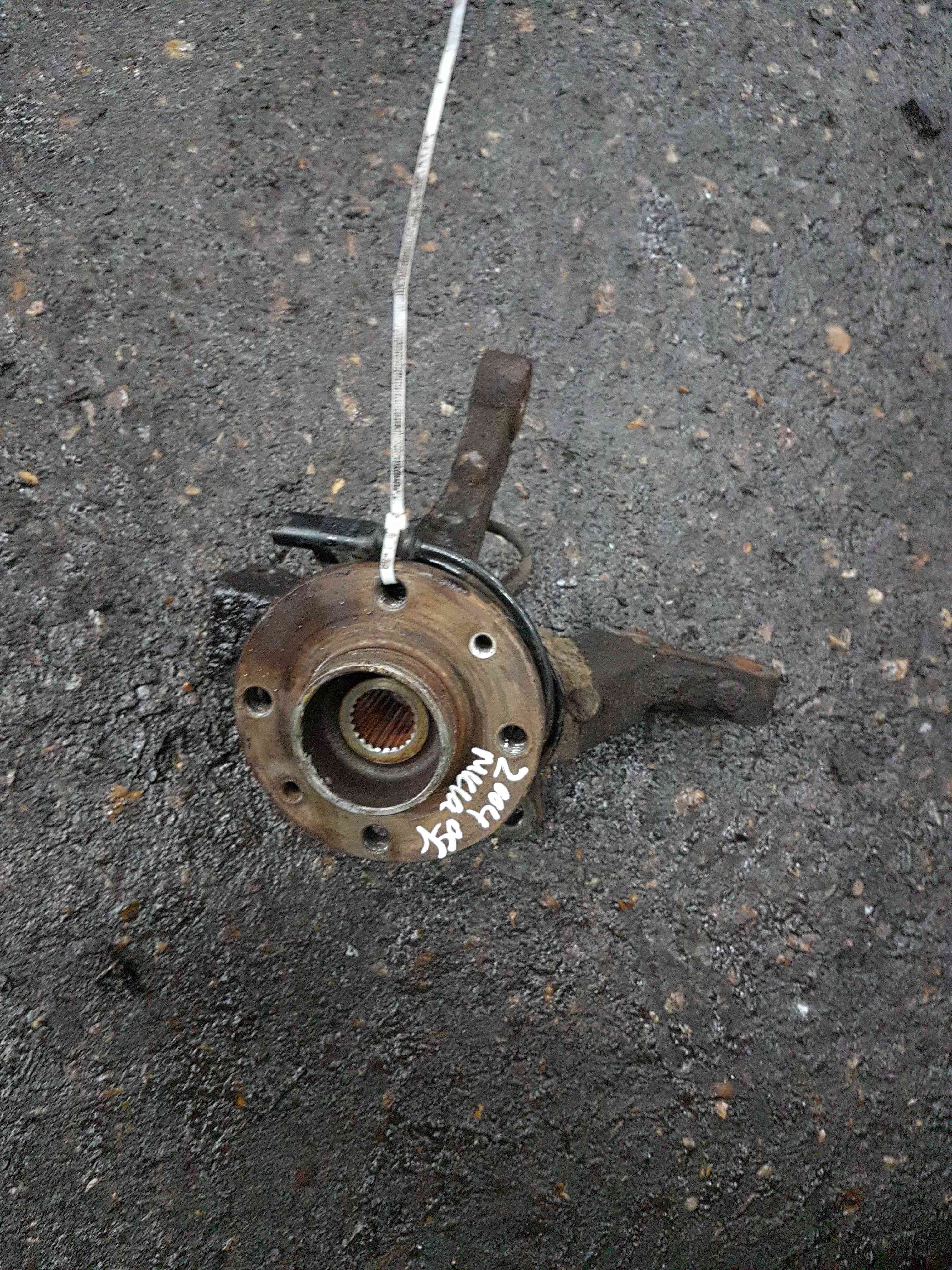 Thumb 2 Nissan Micra K12 2002-2010 1.2 16V Petrol Drivers OSF Front Wheel HUB + Sensor