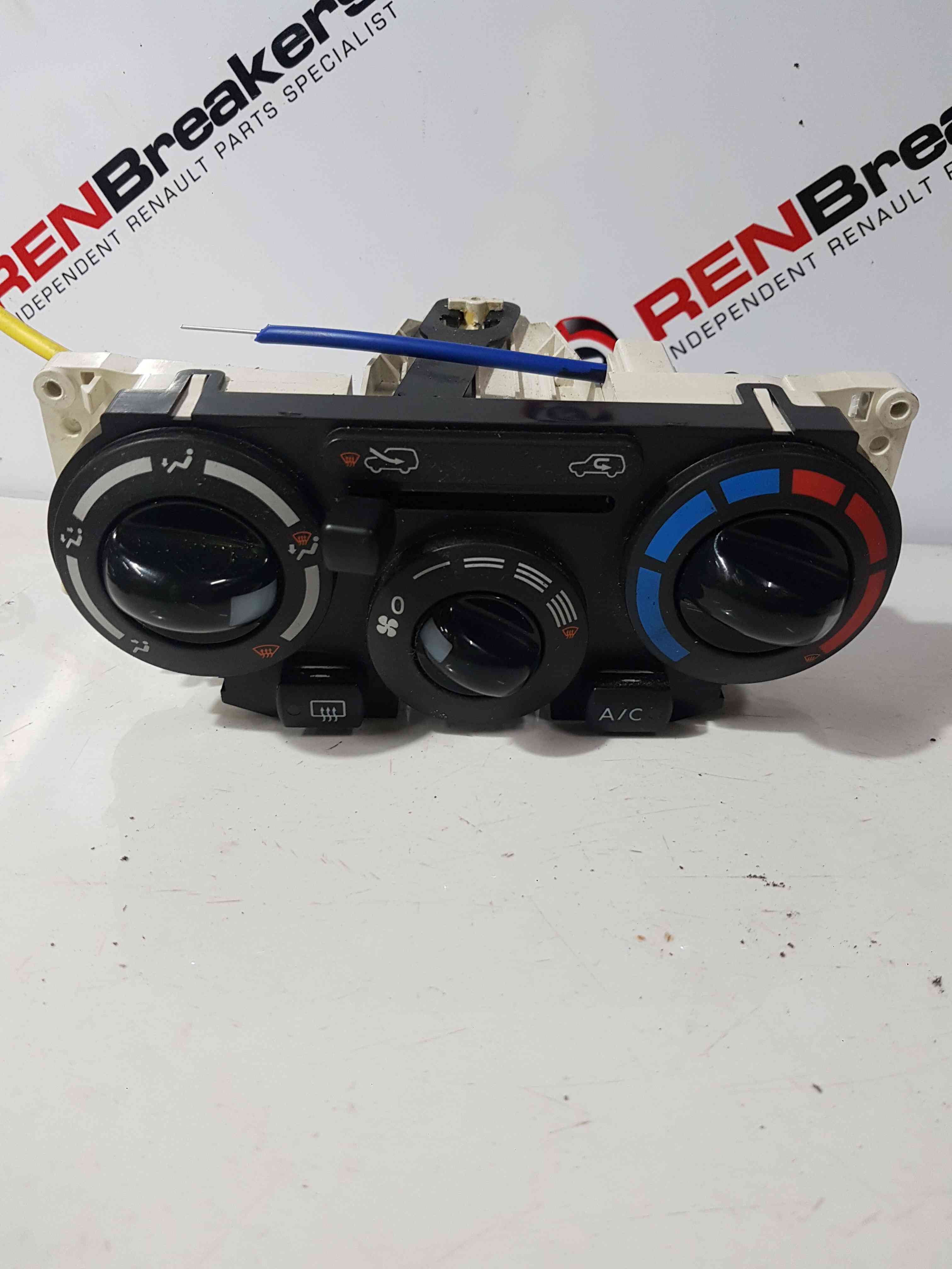 Thumb 4 Nissan Micra K12 2002-2010 Heater Controls Dials Switch Panel