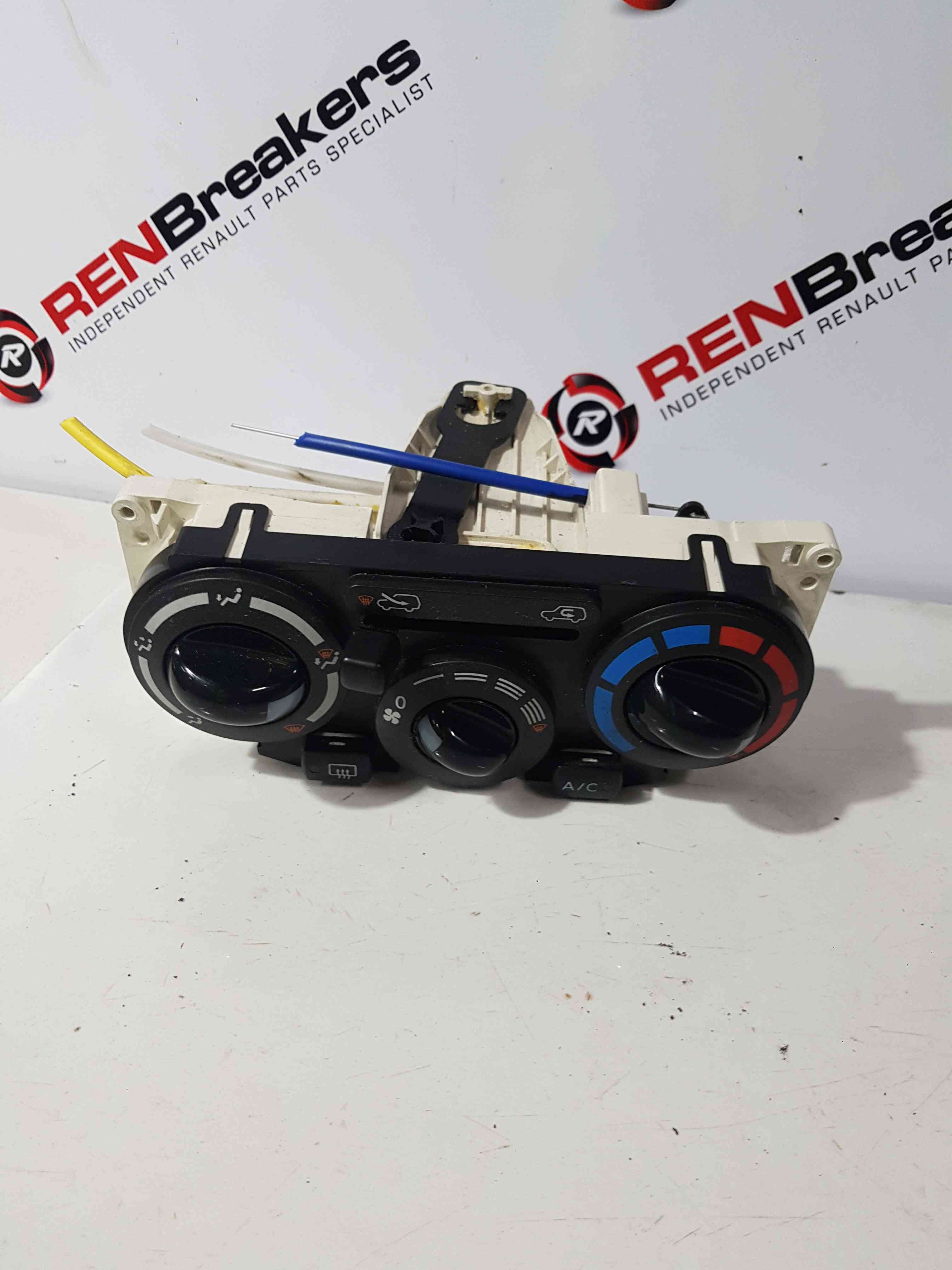 Thumb 7 Nissan Micra K12 2002-2010 Heater Controls Dials Switch Panel