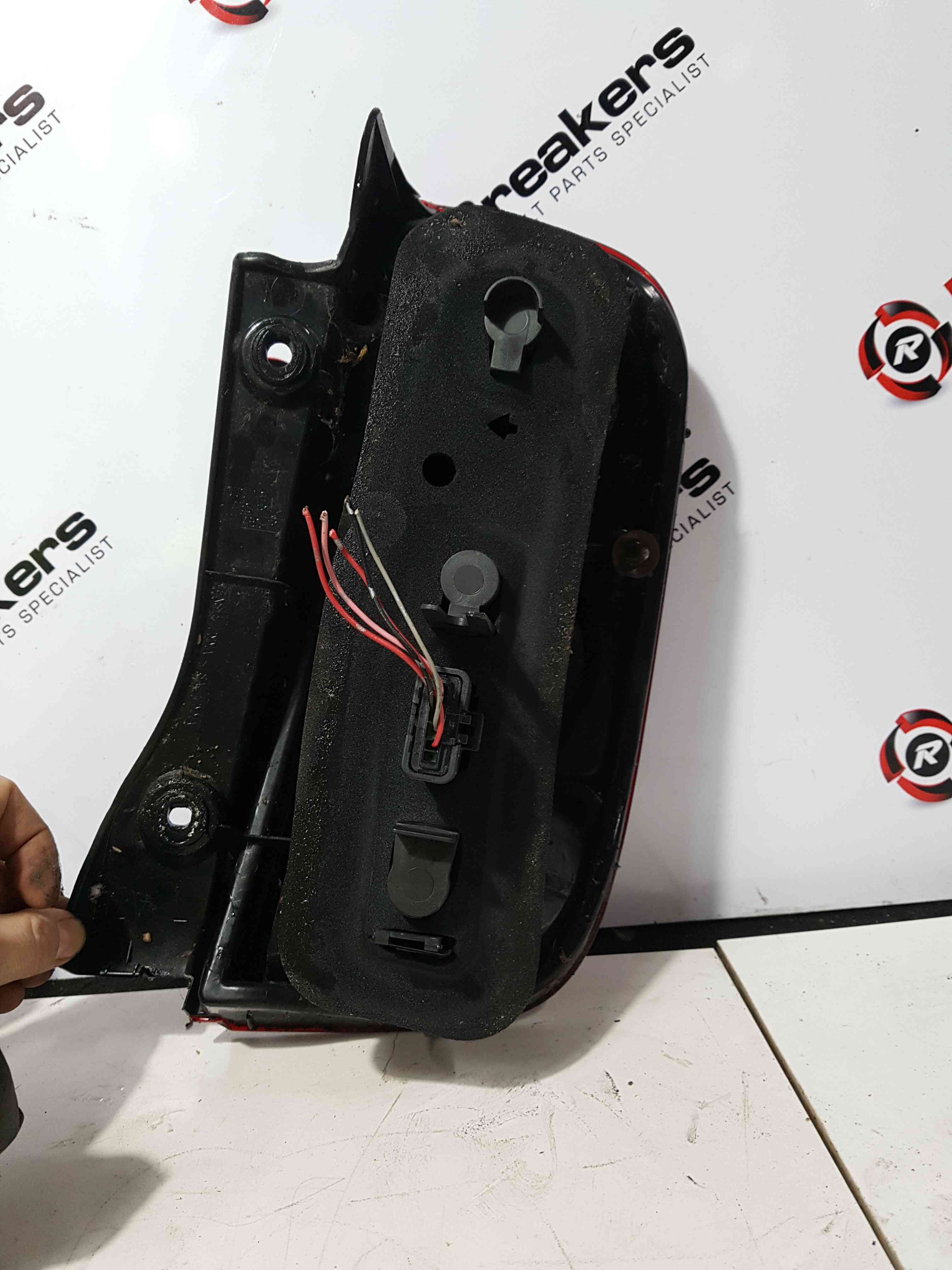 Thumb 4 Nissan Micra K12 2002-2010 Passenger NSR Rear Light 89938565