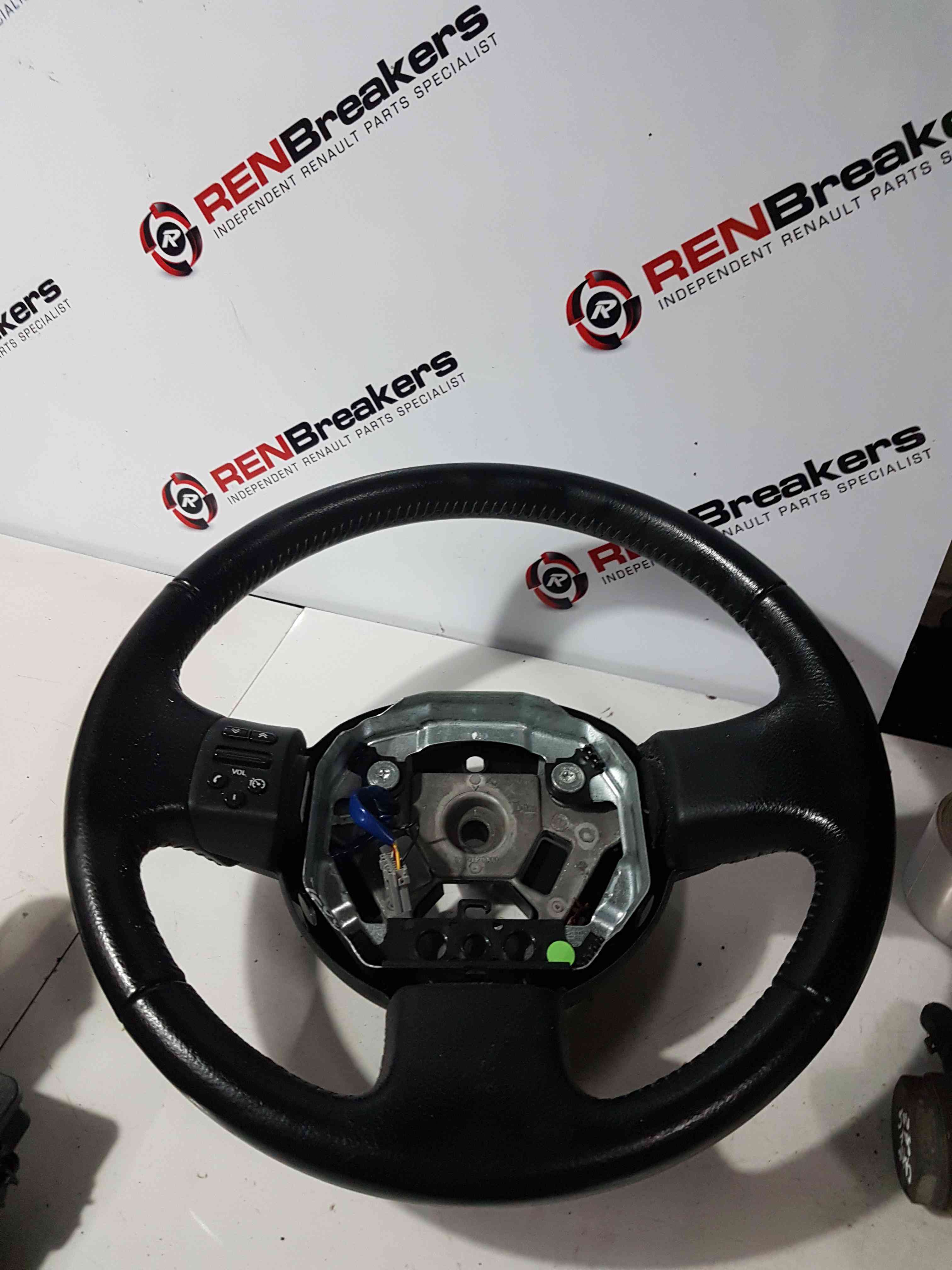 Thumb 5 Nissan Micra K12 2002-2010 Steering Wheel