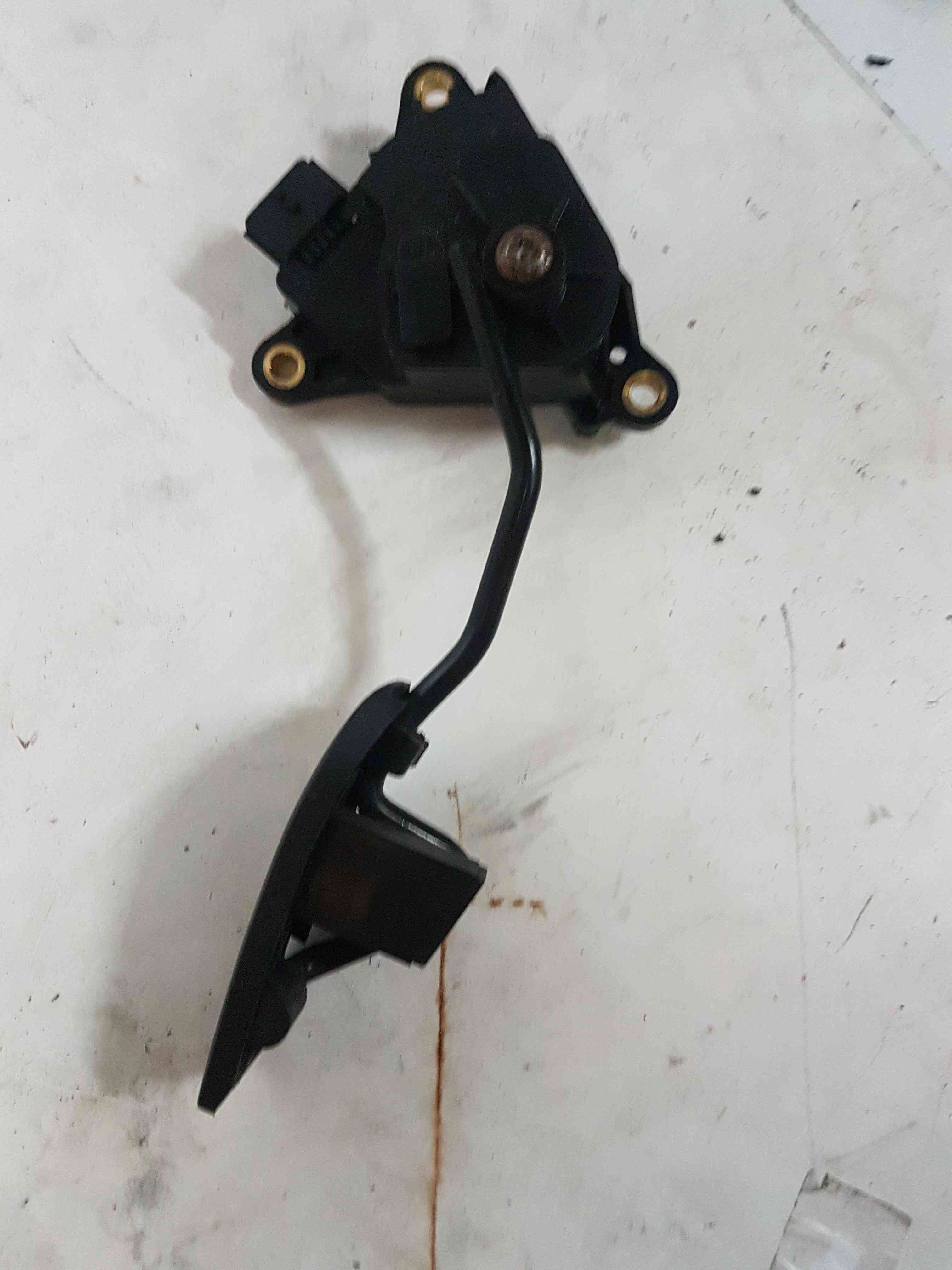 Thumb 5 Nissan Micra K12 2002-2010 Throttle Pedal Accelerator 18002Ax600 18002AX600