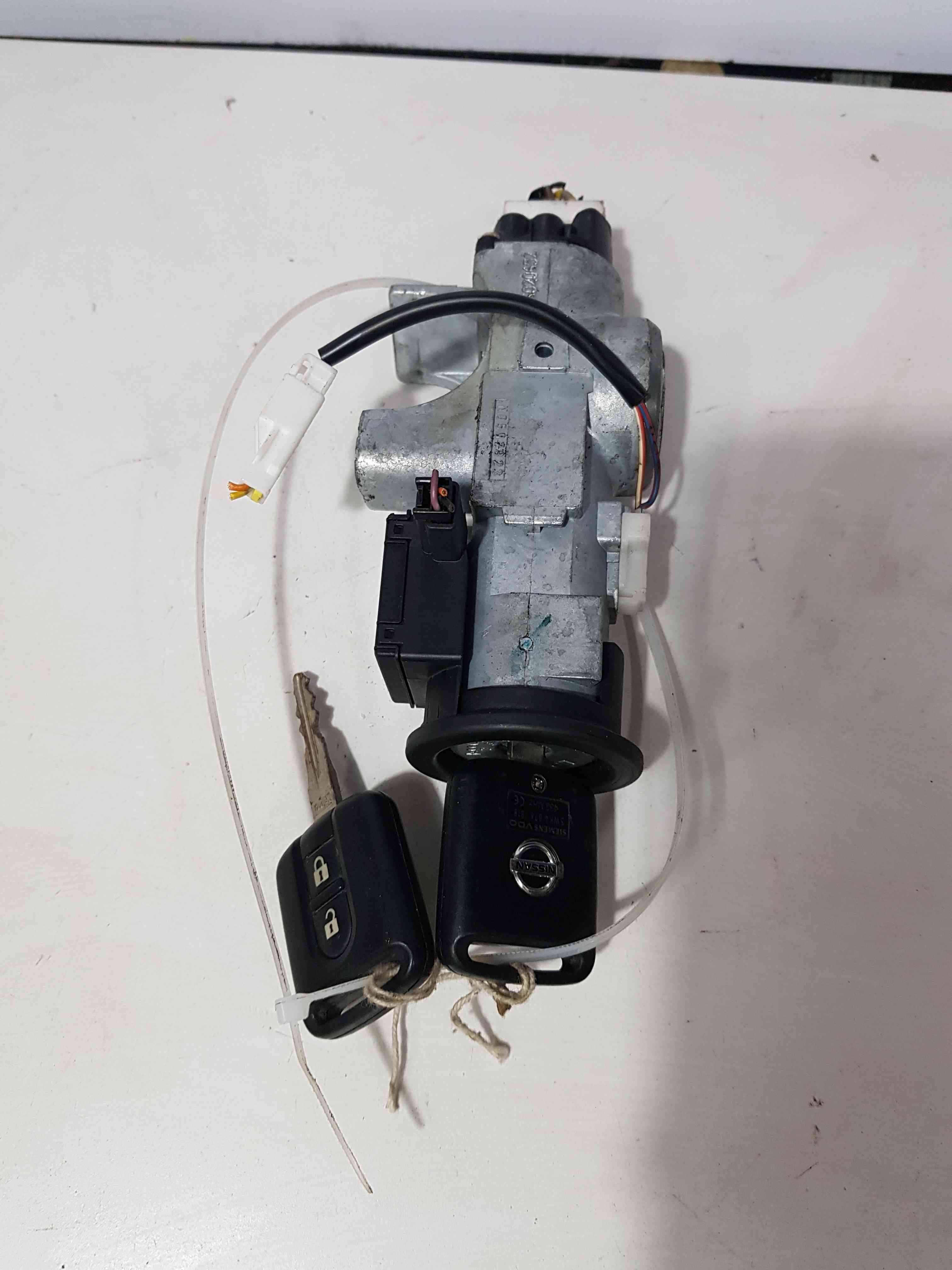 Thumb 2 Nissan Note E11 2005-2012 Ignition Barrel + 2 Keys