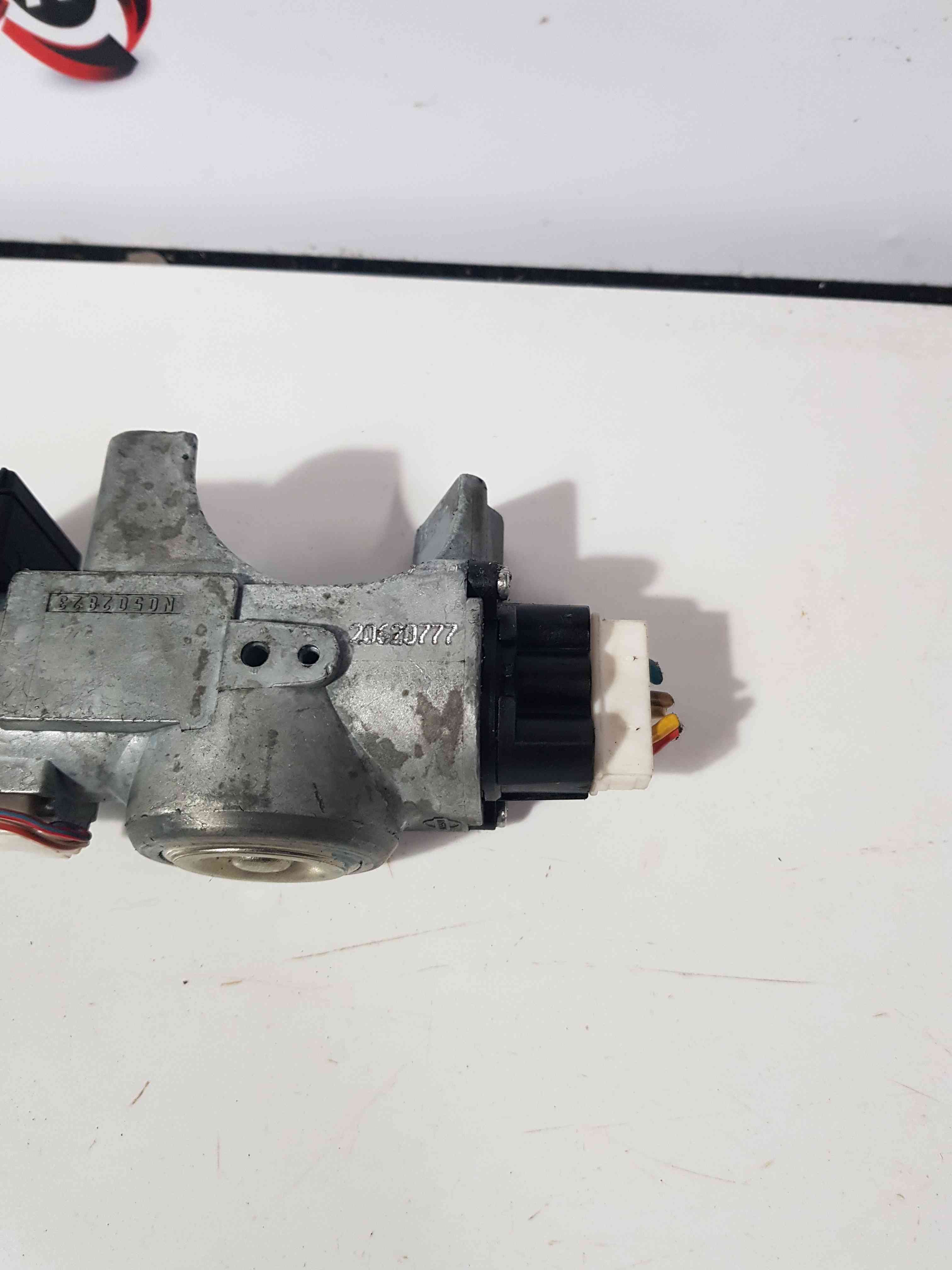 Thumb 2 Nissan Note E11 2005-2012 Ignition Barrel + KEY 28590AX600