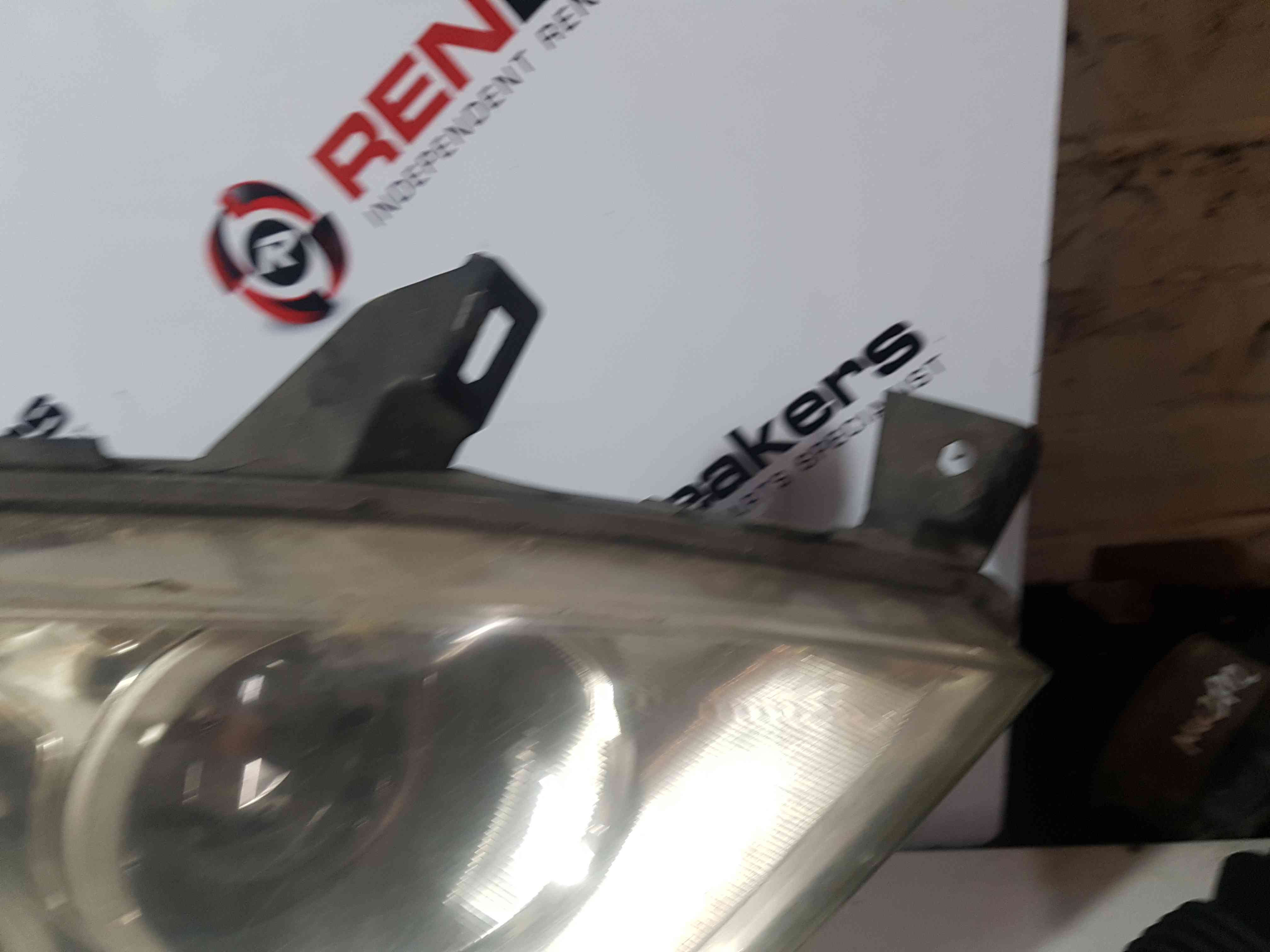 Thumb 3 Nissan Note E11 2009-2011 OSF Drivers OSF Front Head Light + 26010BH00A