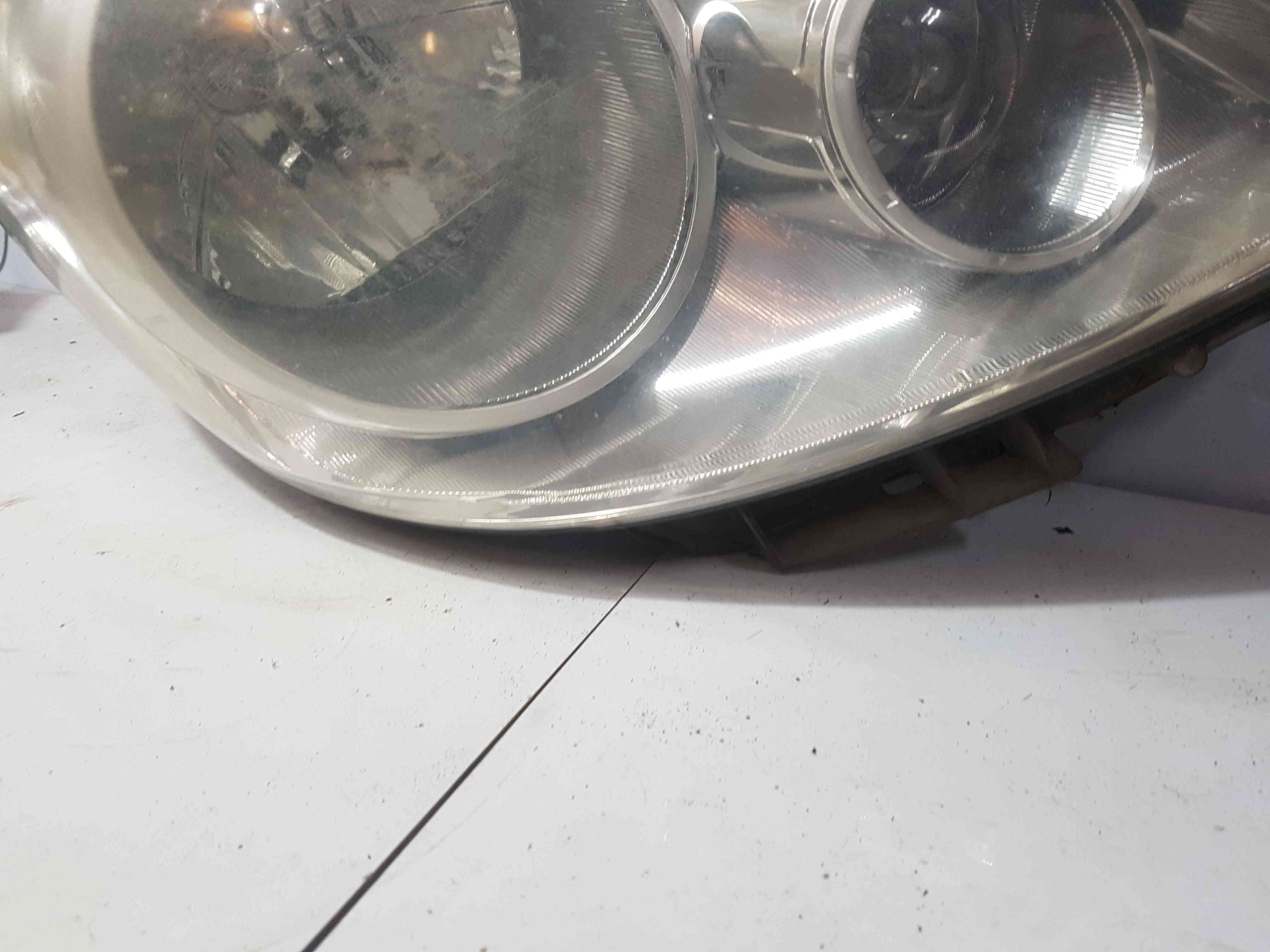 Thumb 6 Nissan Note E11 2009-2011 OSF Drivers OSF Front Head Light + 26010BH00A