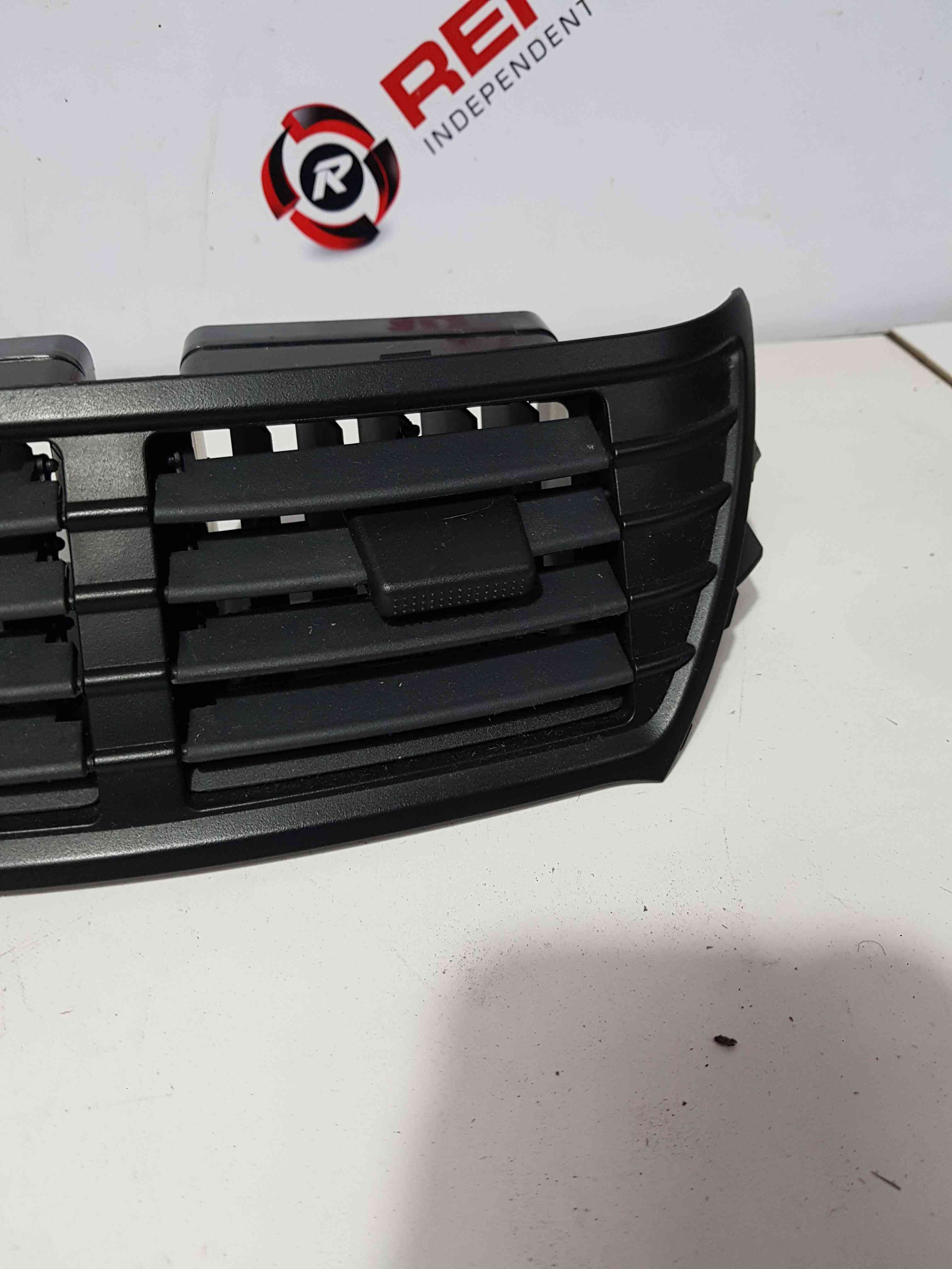 Thumb 4 Nissan Pixo 2010-2017 Centre Heater Vent