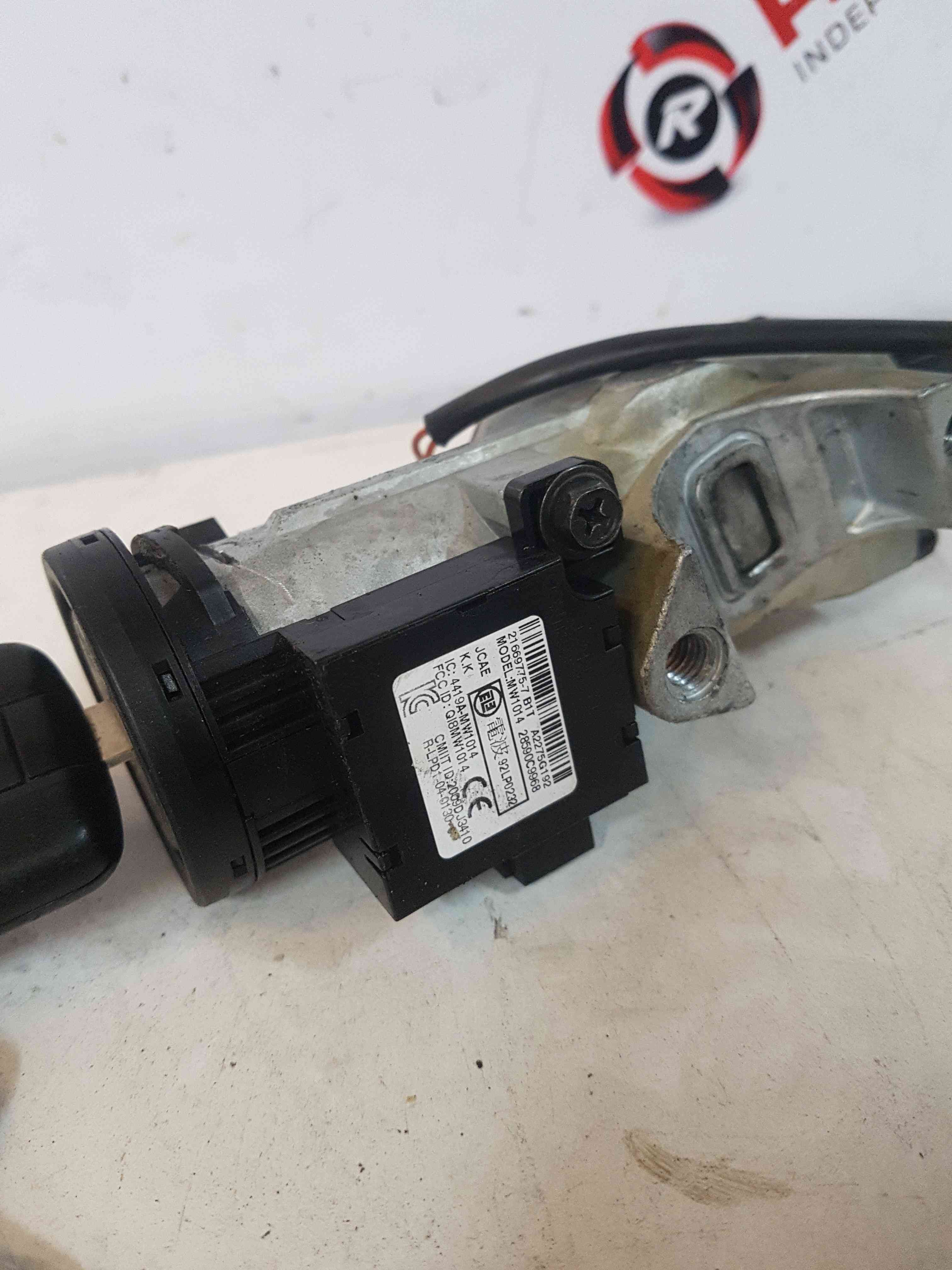Thumb 3 Nissan Qashqai 2006-2013 Ignition Barrel + 2X KEY 28590C9968