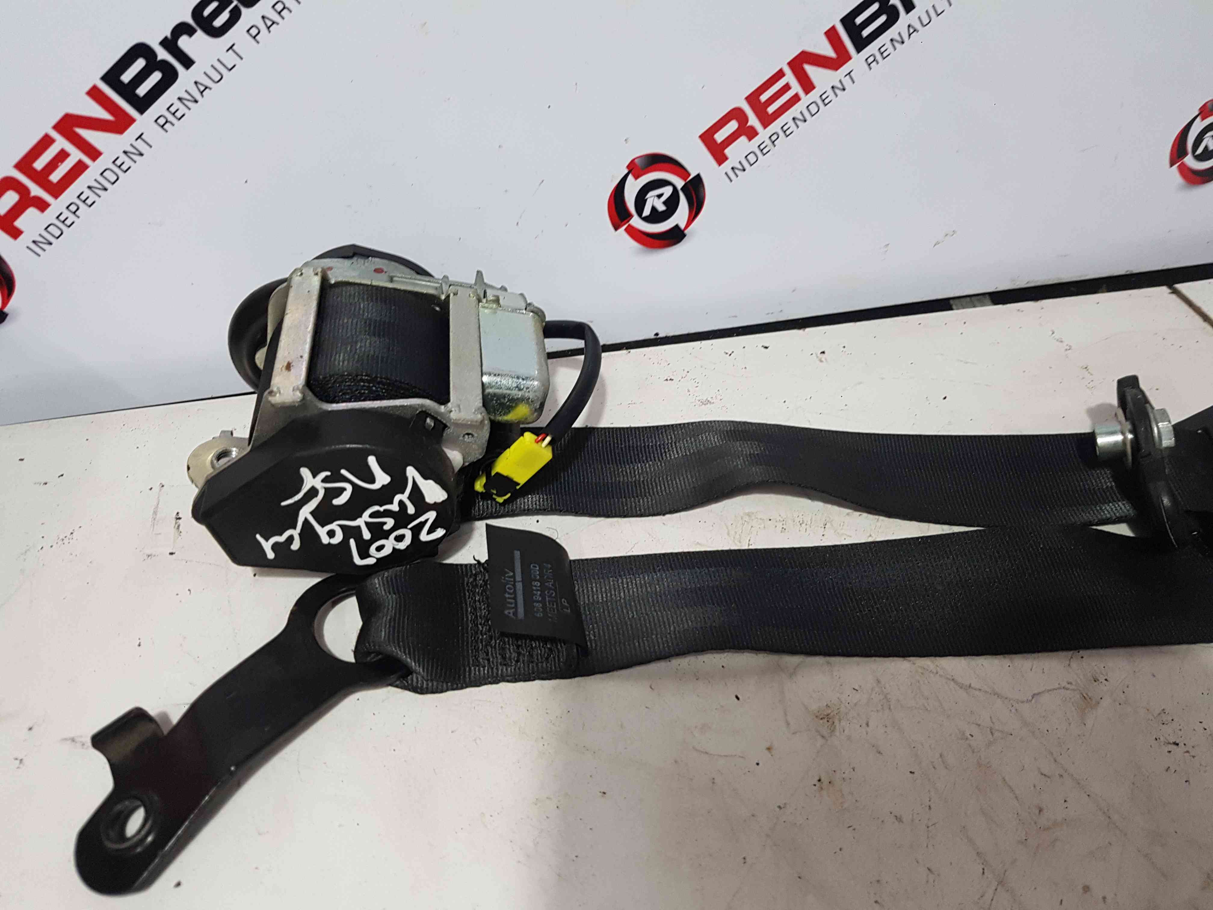 Thumb 3 Nissan Qashqai 2006-2013 Passenger NSF Front Seat Belt