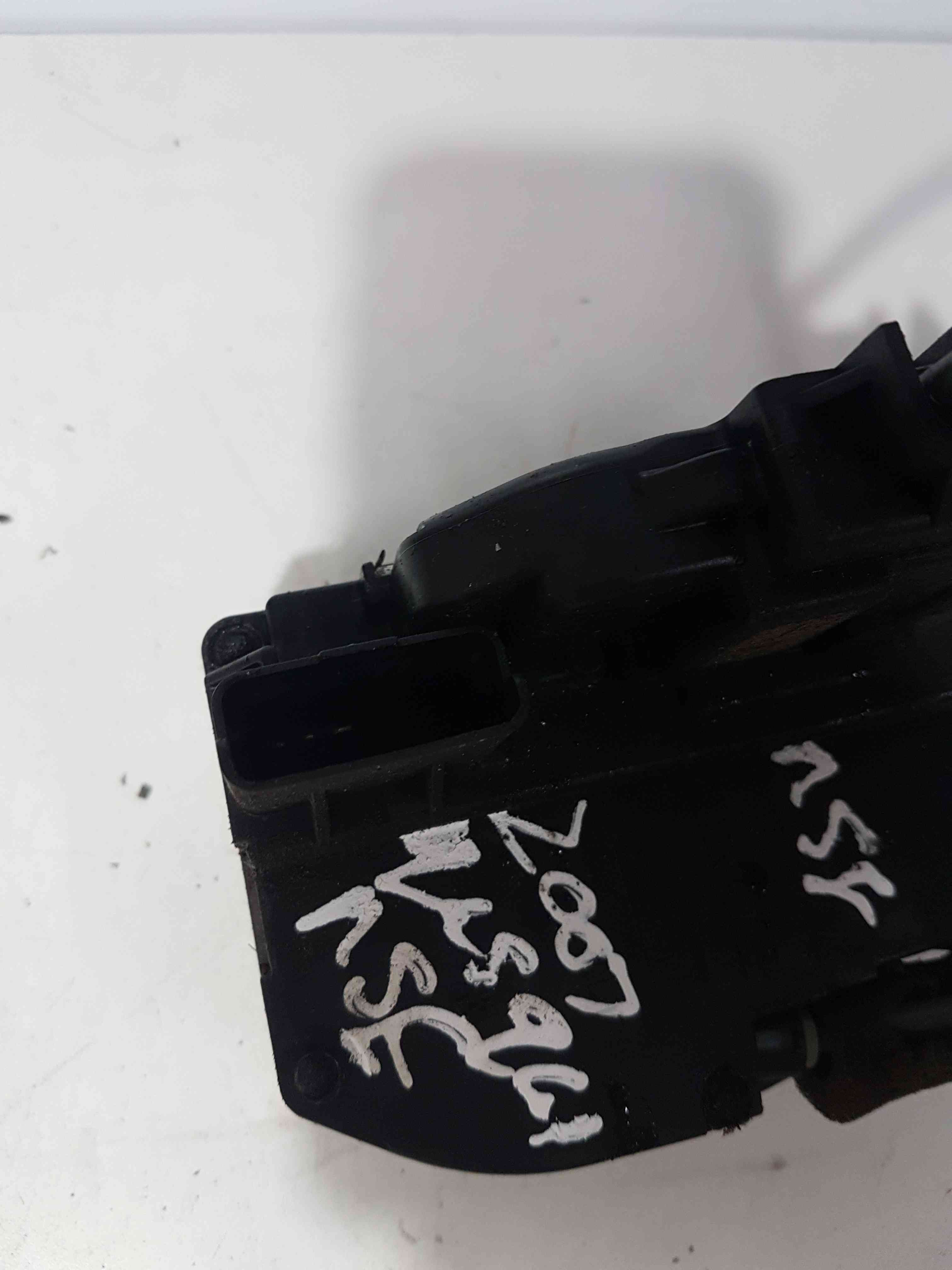 Thumb 5 Nissan Qashqai 2006-2013 Passenger NSF Front Door Lock Mechanism