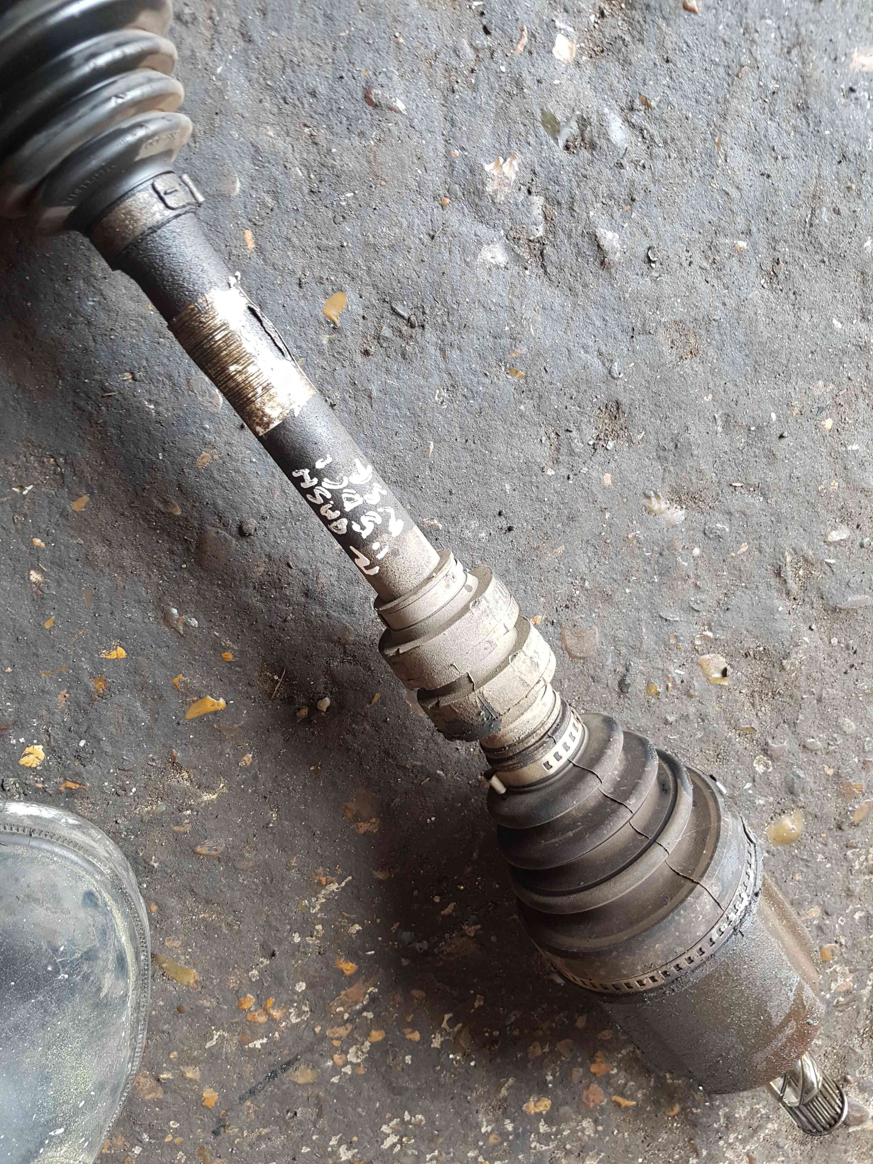 Thumb 5 Nissan Qashqai MK1 2006-2013 1.5 DCI Passenger NSF Front Driveshaft 39101JD52B