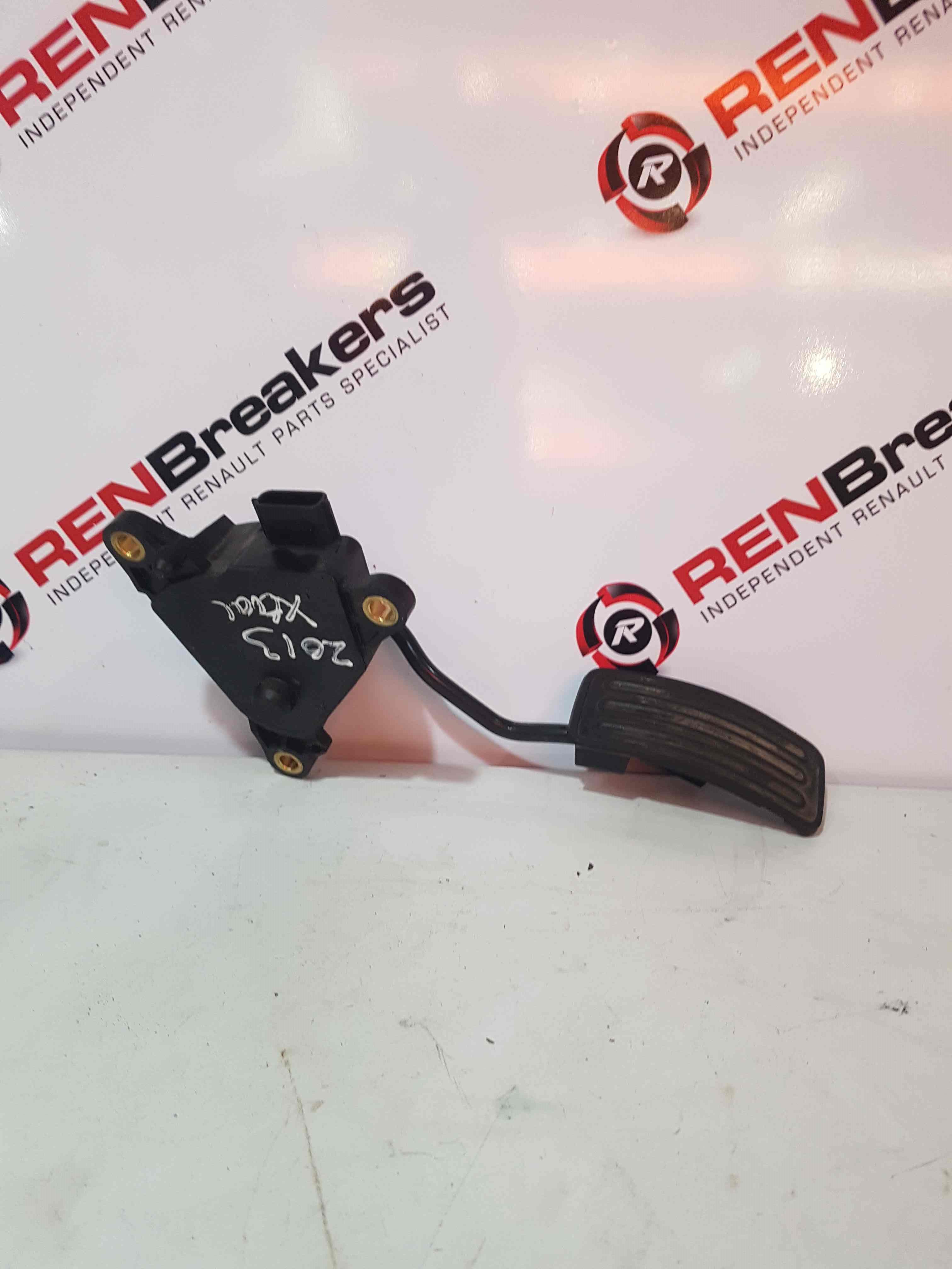 Thumb 9 Nissan X-Trail Tekna T31 2011-2014 Throttle Accelerator Pedal MANUAL