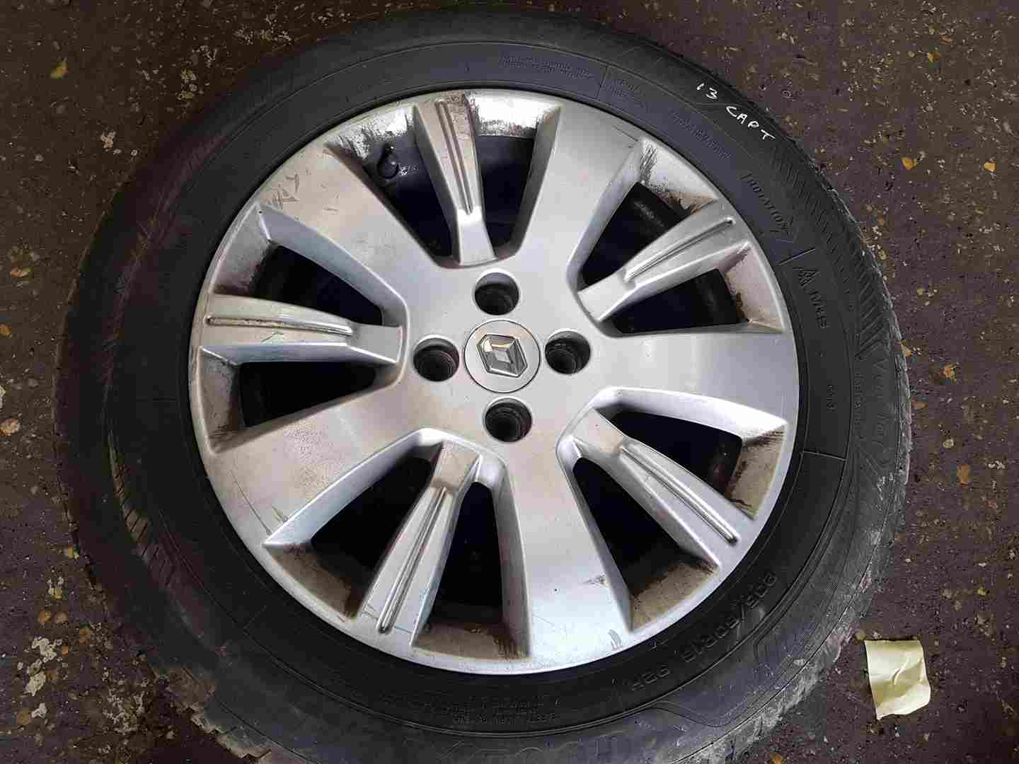 Thumb 7 Renault Captur 2013-2015 Alloy Wheel + Tyre 205 60 16 4Mm 3/5 403000554R