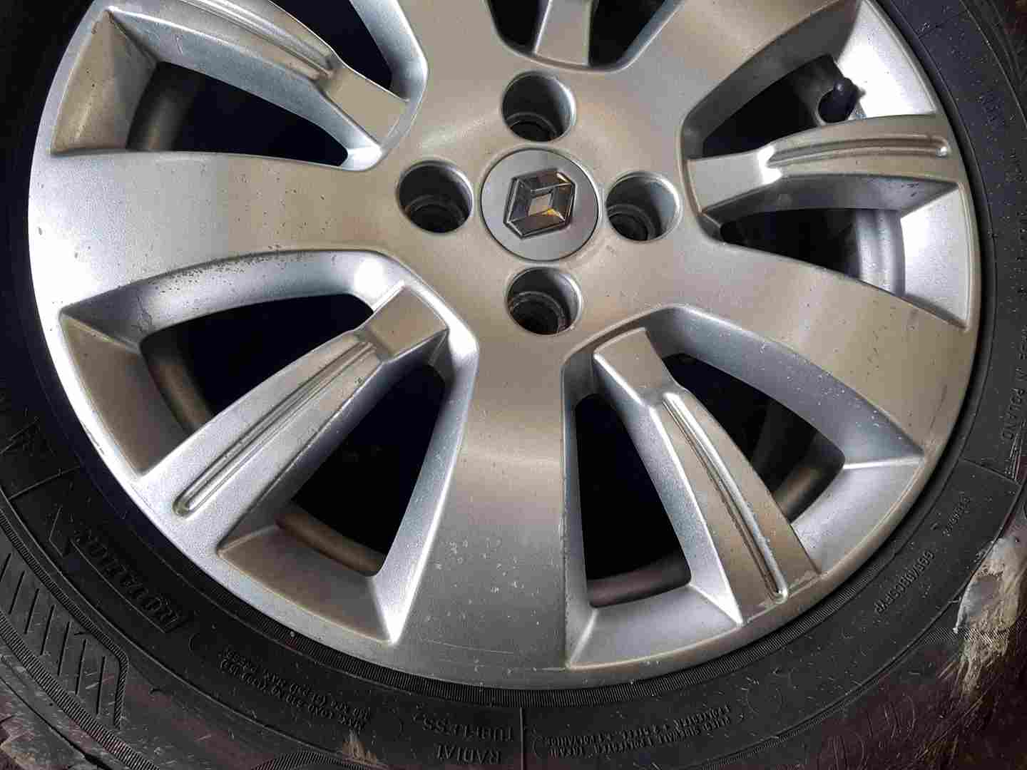 Thumb 5 Renault Captur 2013-2015 Alloy Wheel + Tyre 205 60 16 6Mm 3/5 403000554R