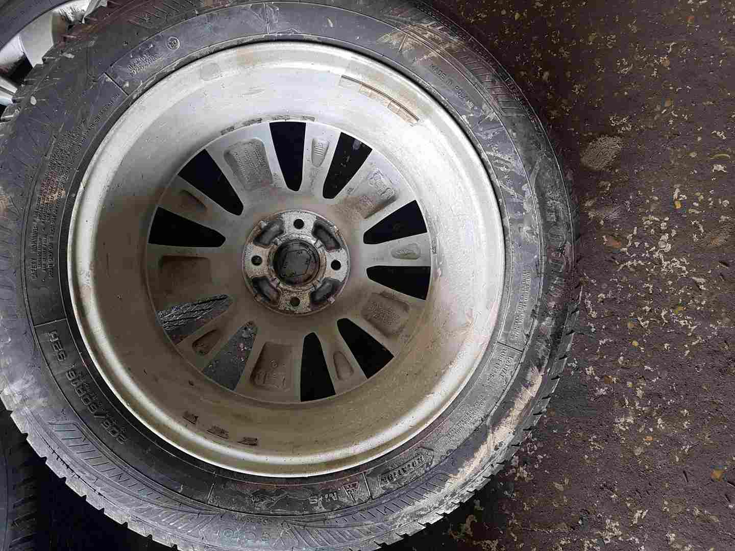 Thumb 3 Renault Captur 2013-2015 Alloy Wheel + Tyre 205 60 16 6Mm 3/5 403000554R