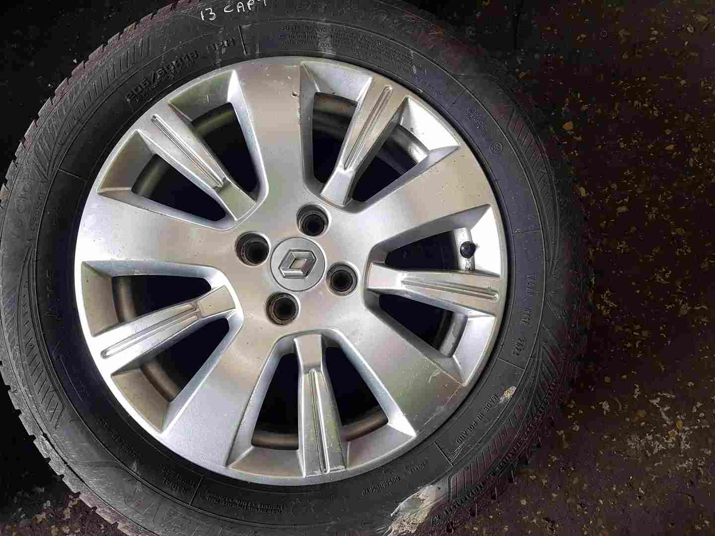Thumb 7 Renault Captur 2013-2015 Alloy Wheel + Tyre 205 60 16 6Mm 3/5 403000554R