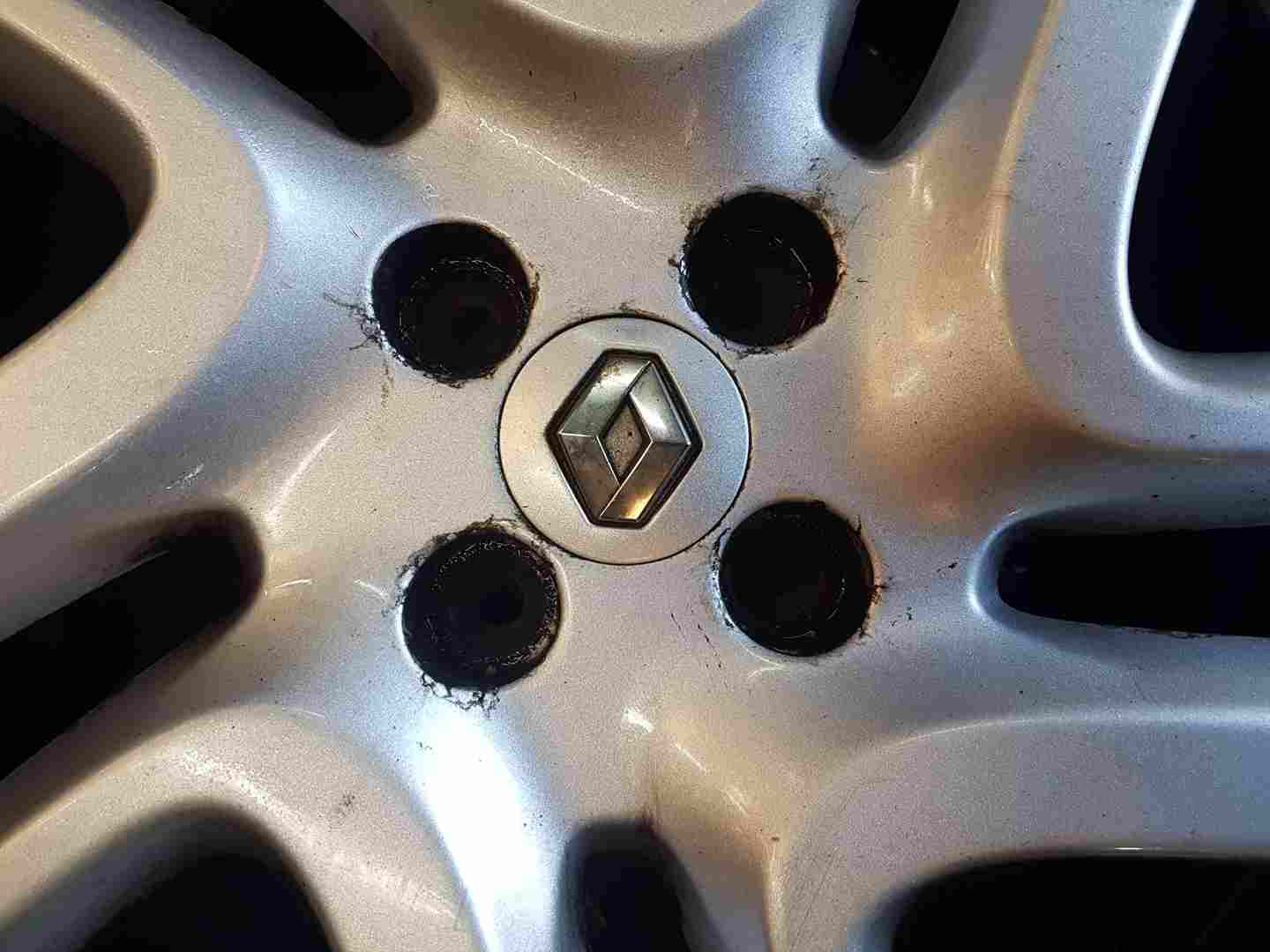 Thumb 7 Renault Captur 2013-2015 Diamond Fastgame Alloy Wheel + Tyre 205 55 17 5Mm 4/5